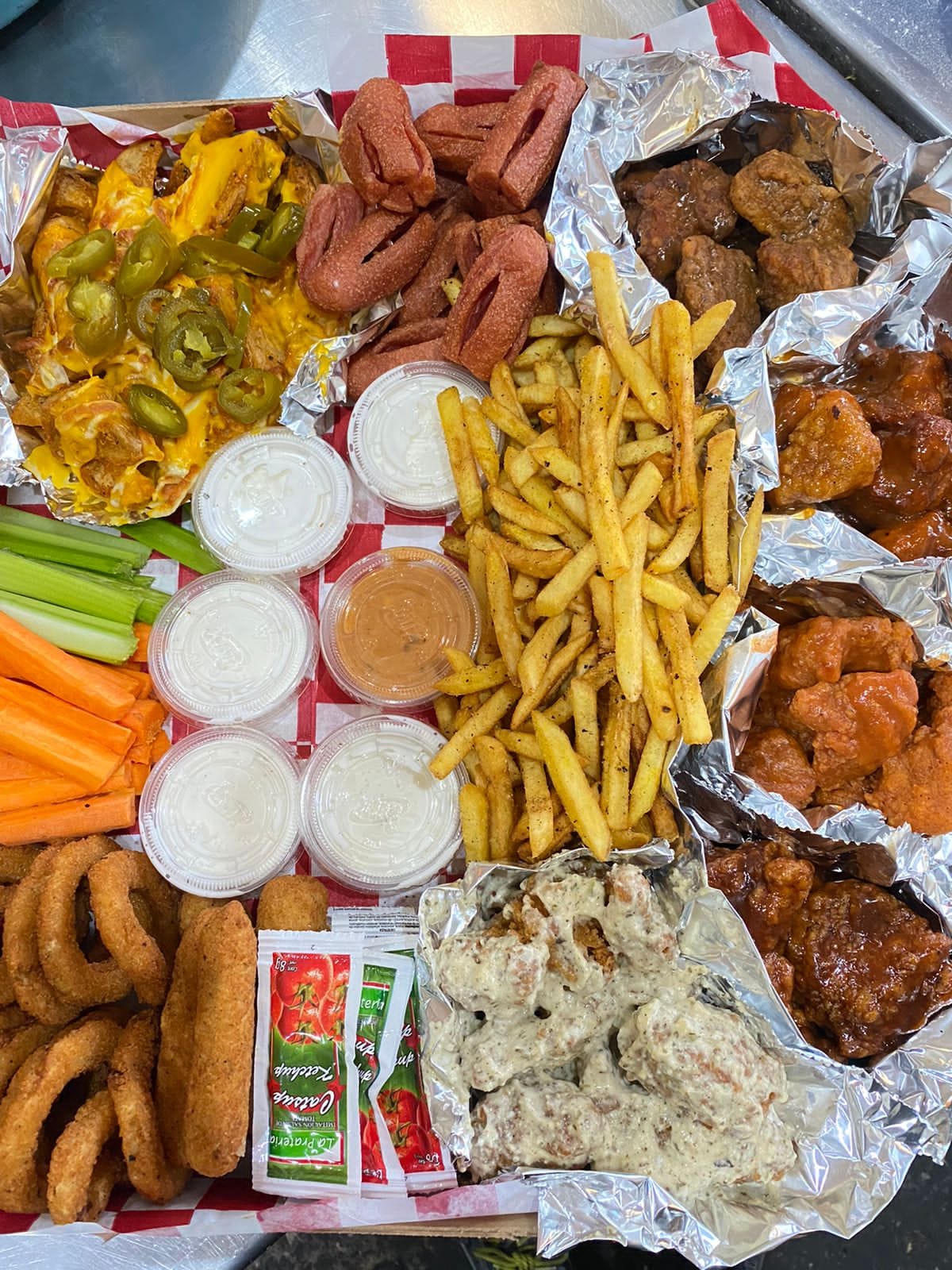 Enanno's Pizza image 9