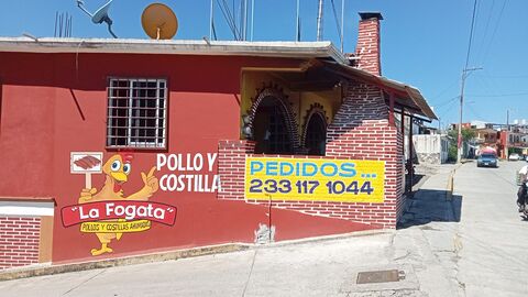 Pollos y costilla ahumadas "La fogata" image 1