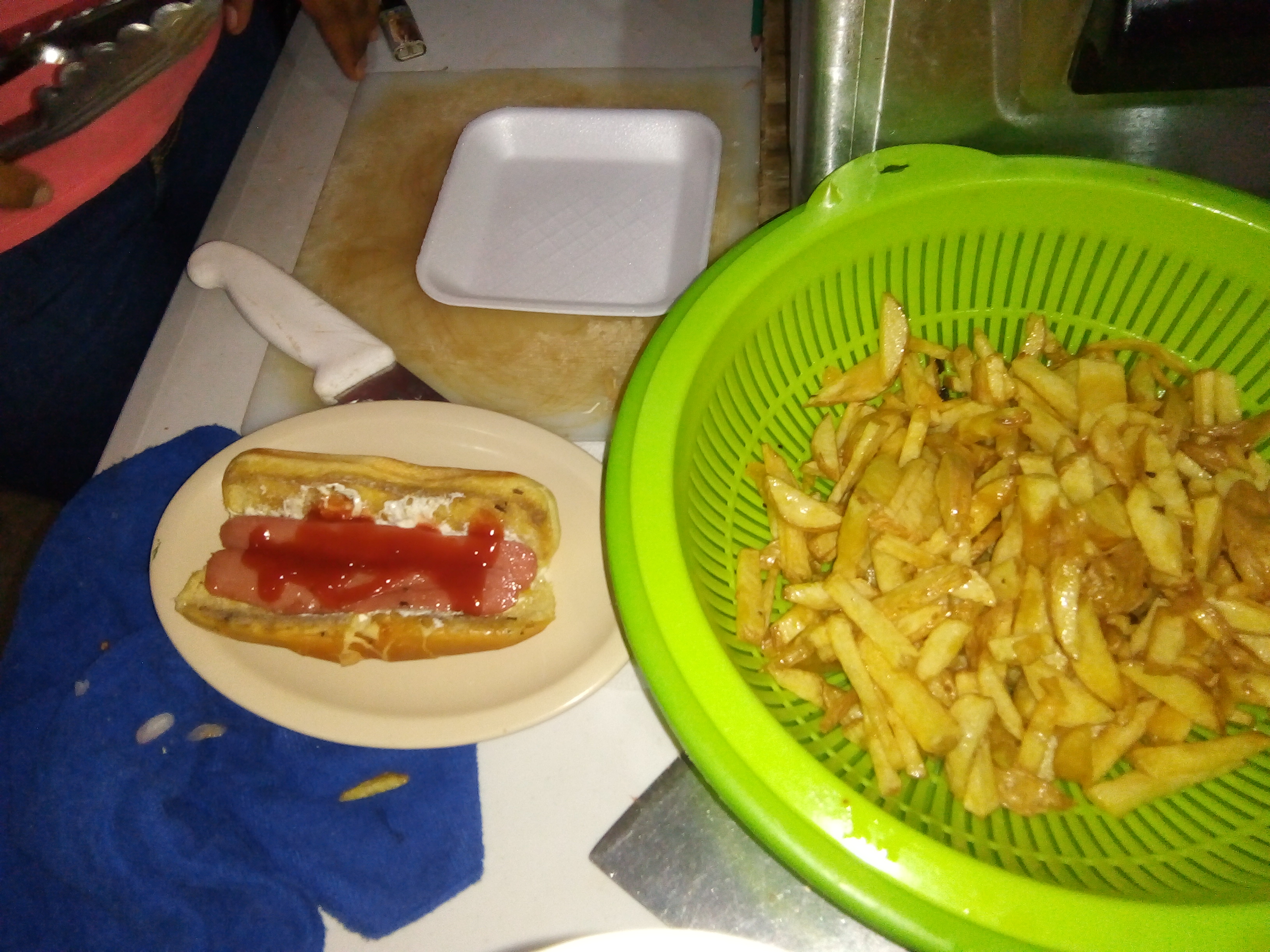 LILI'S BURGUER image 1