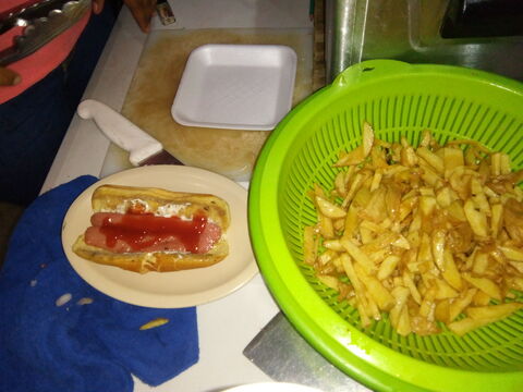 LILI'S BURGUER image 1