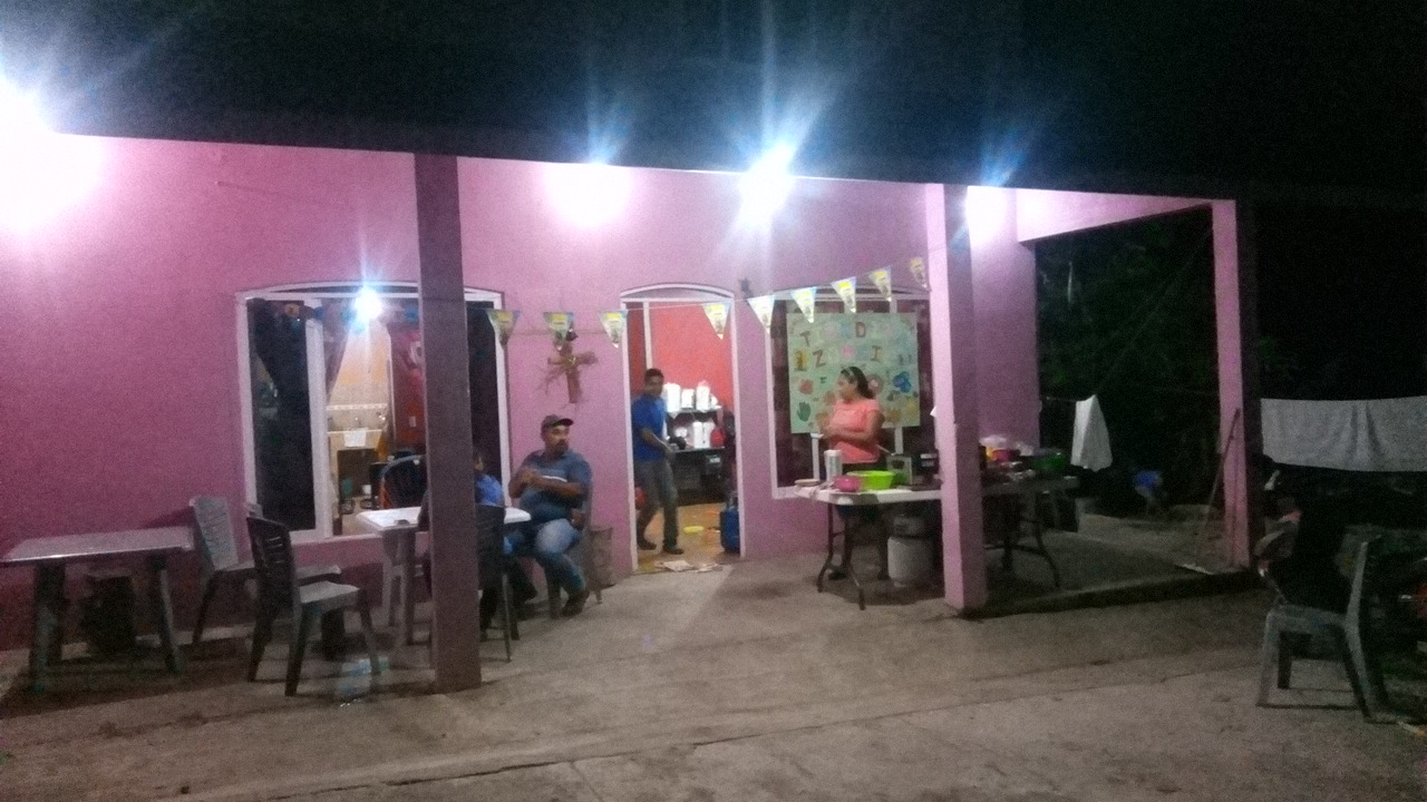 LILI'S BURGUER image 7