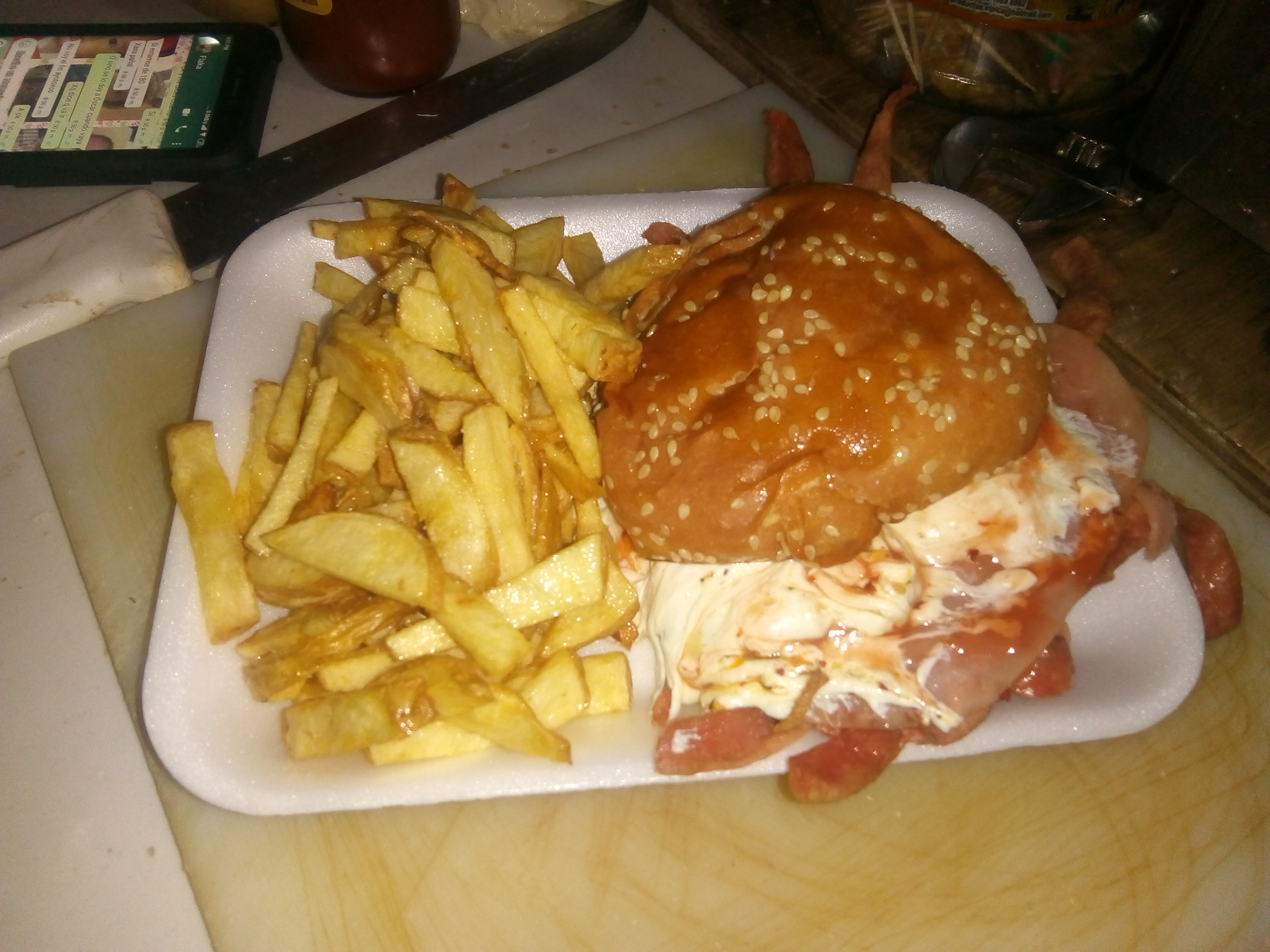 LILI'S BURGUER image 8