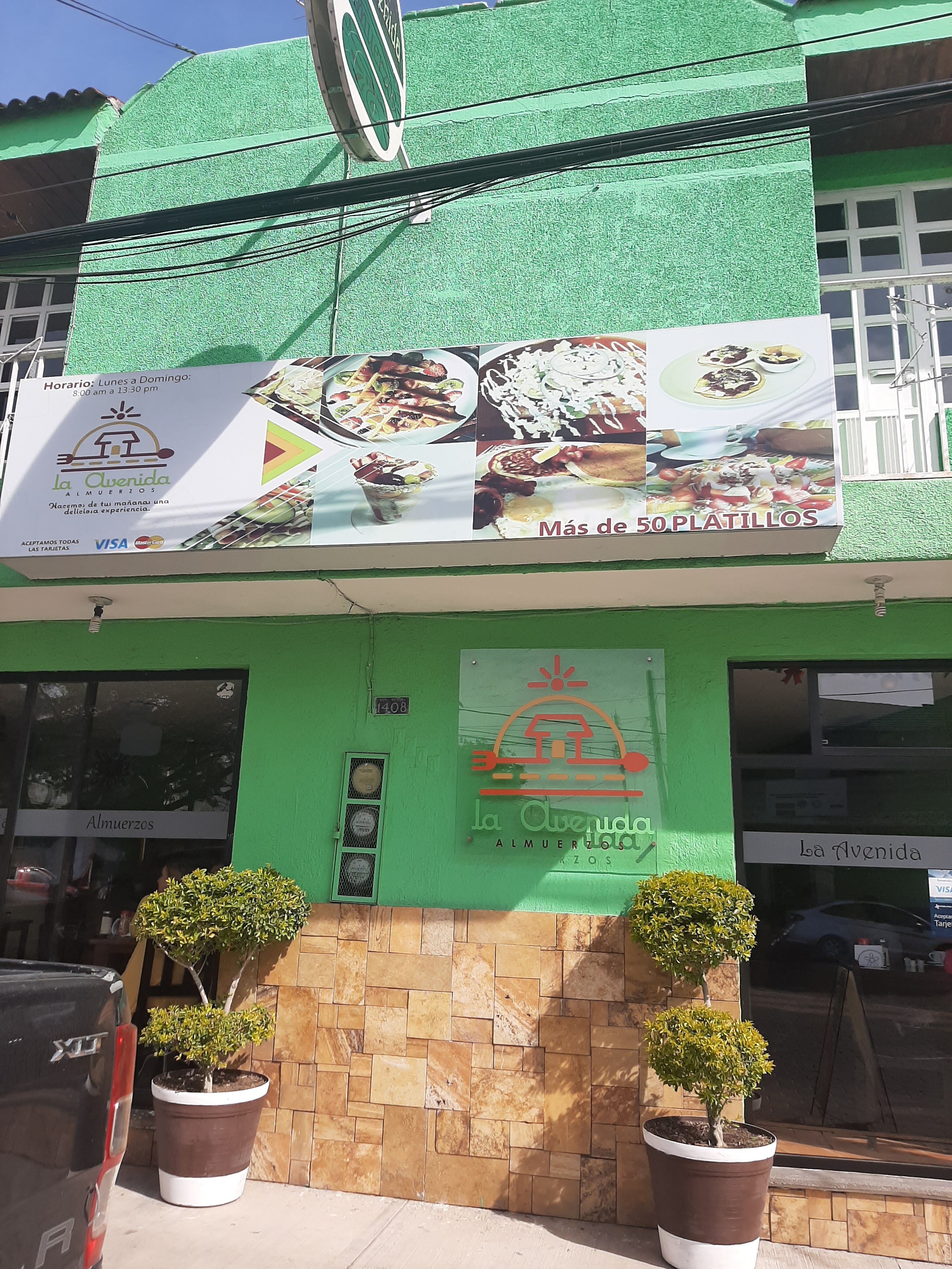 "La Avenida" Almuerzos Tehuacán image 5