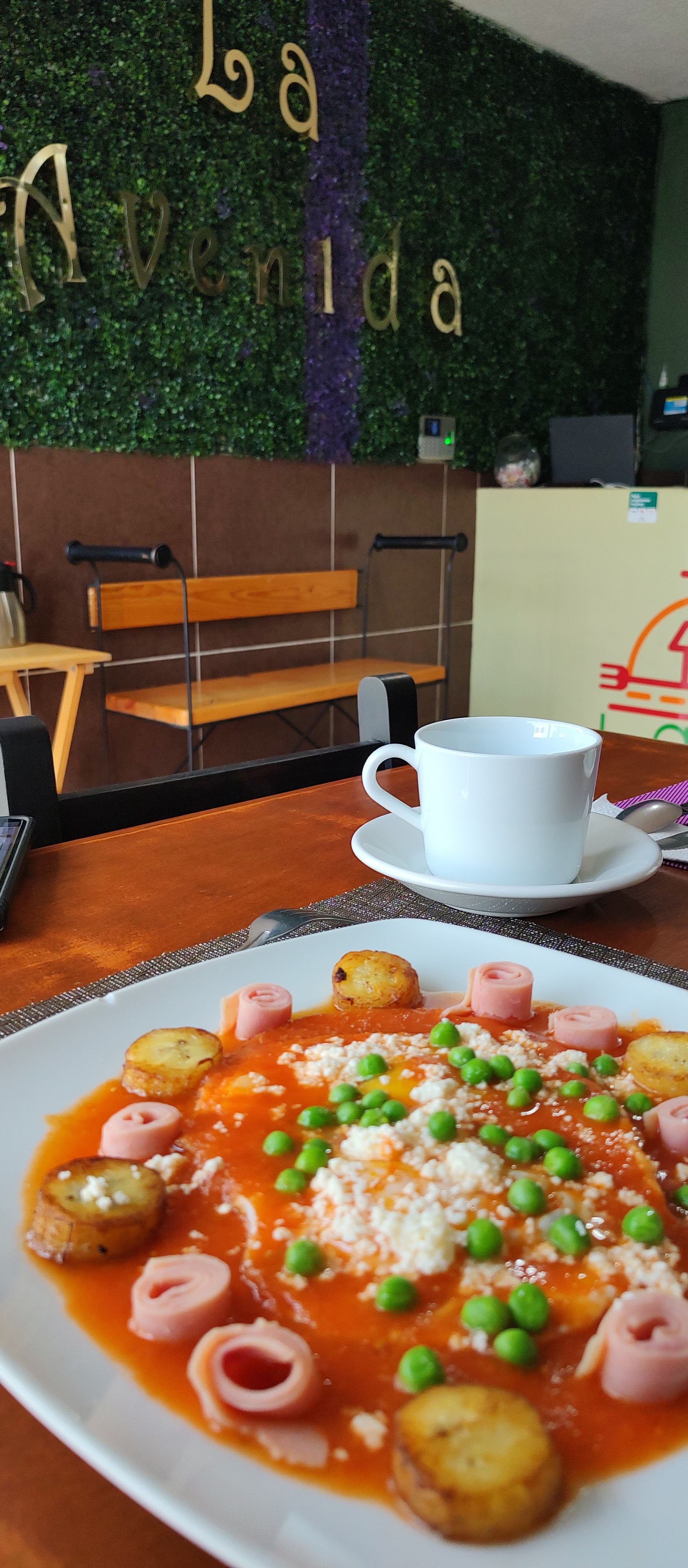 "La Avenida" Almuerzos Tehuacán image 6