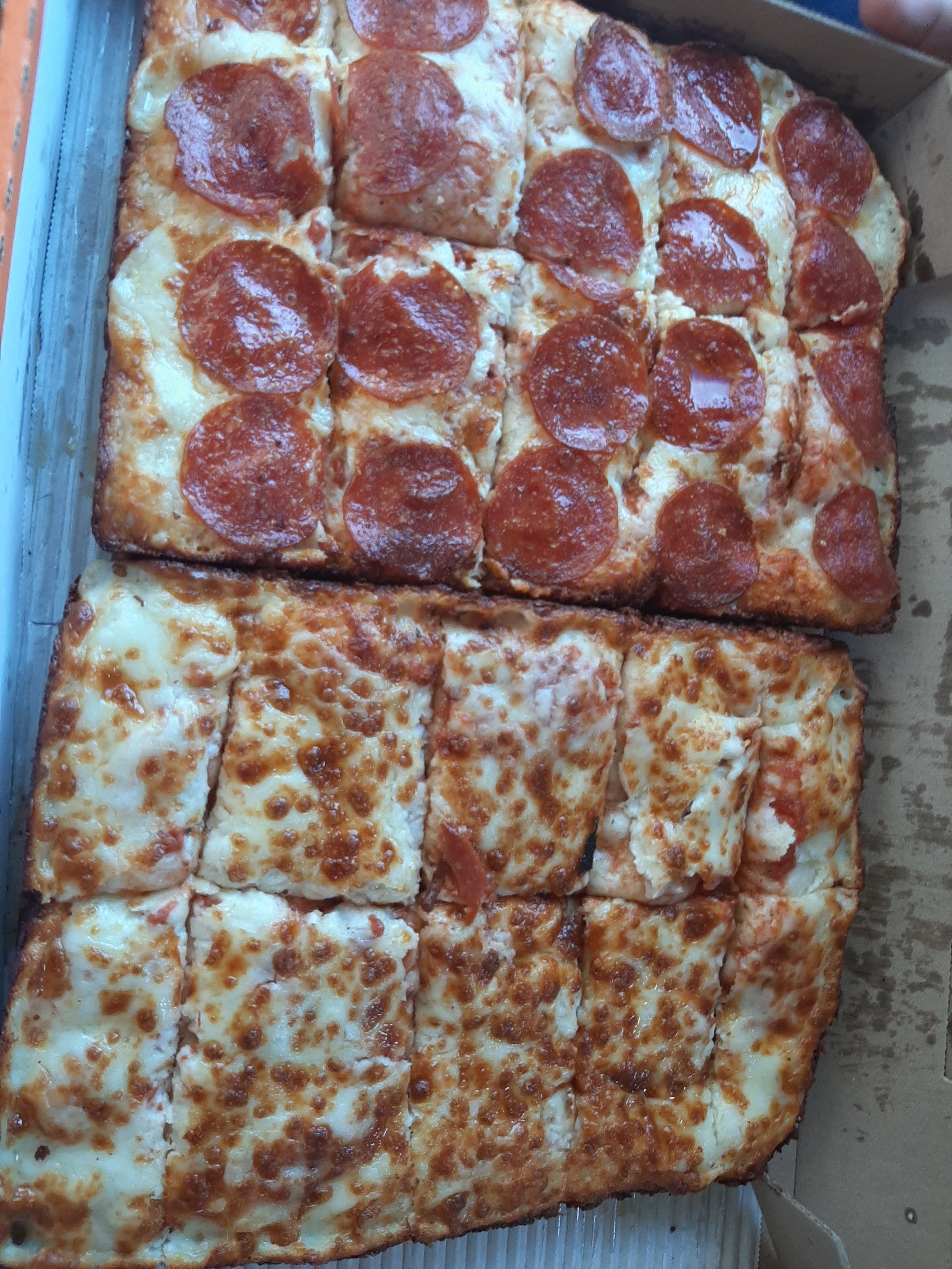 Little Caesars Pizzas San Roque image 8