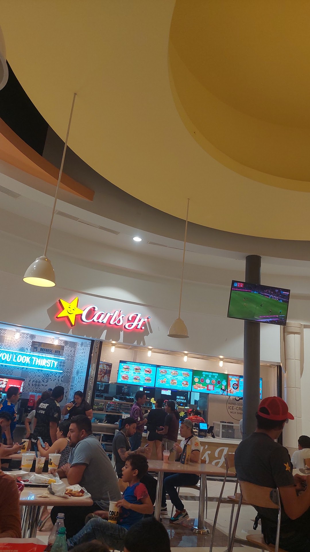 Carl's Jr. image 2