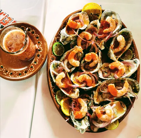 Mariscos El Cayuco image 1
