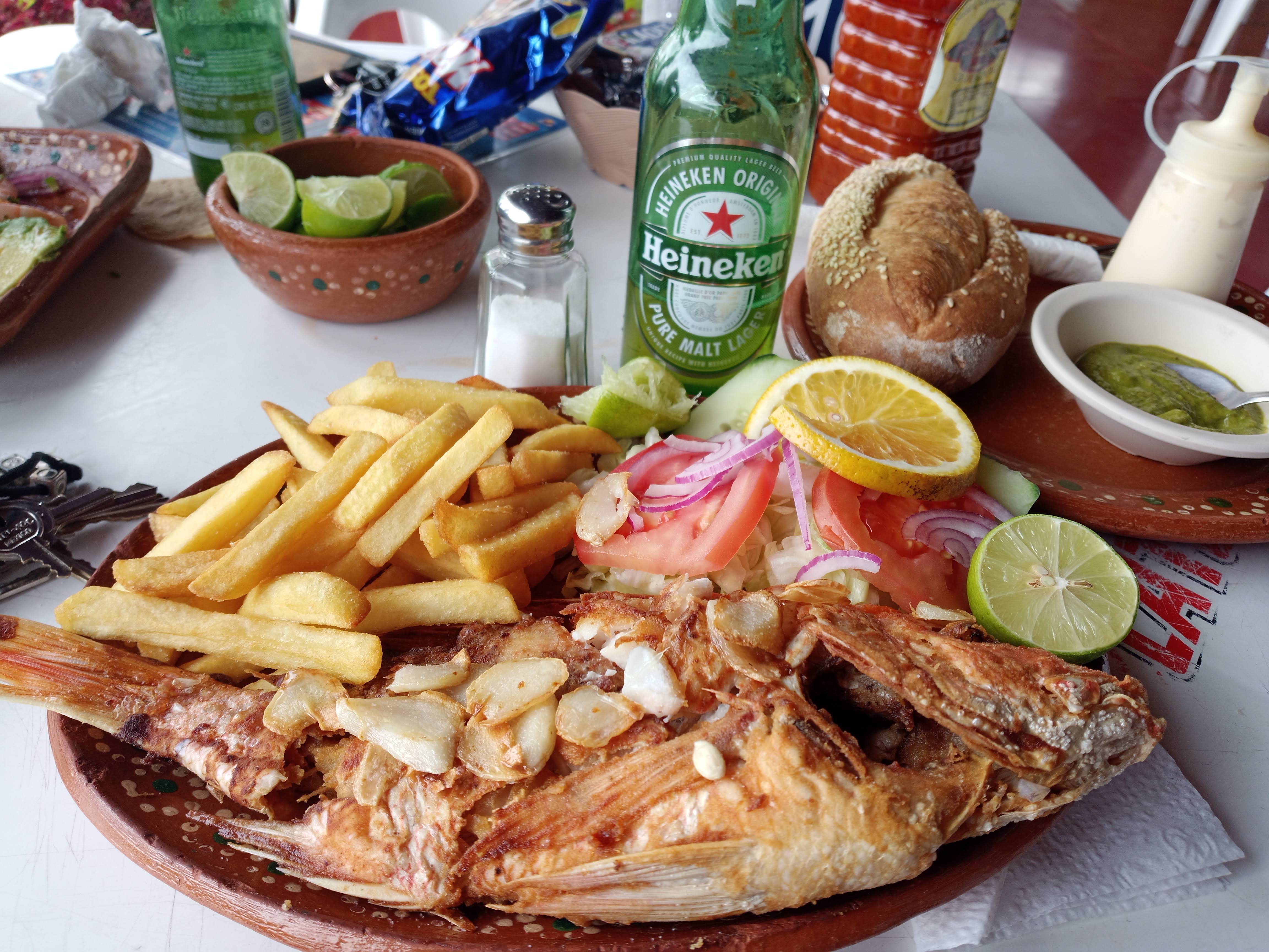 Mariscos El Cayuco image 3