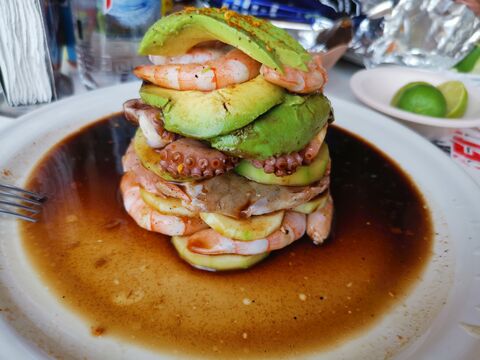 Mariscos El Cayuco image 8