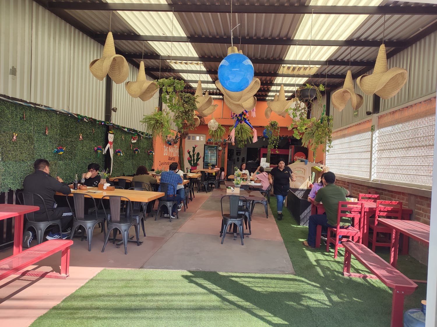 Las Marthas Almuerzos y Comidas image 1