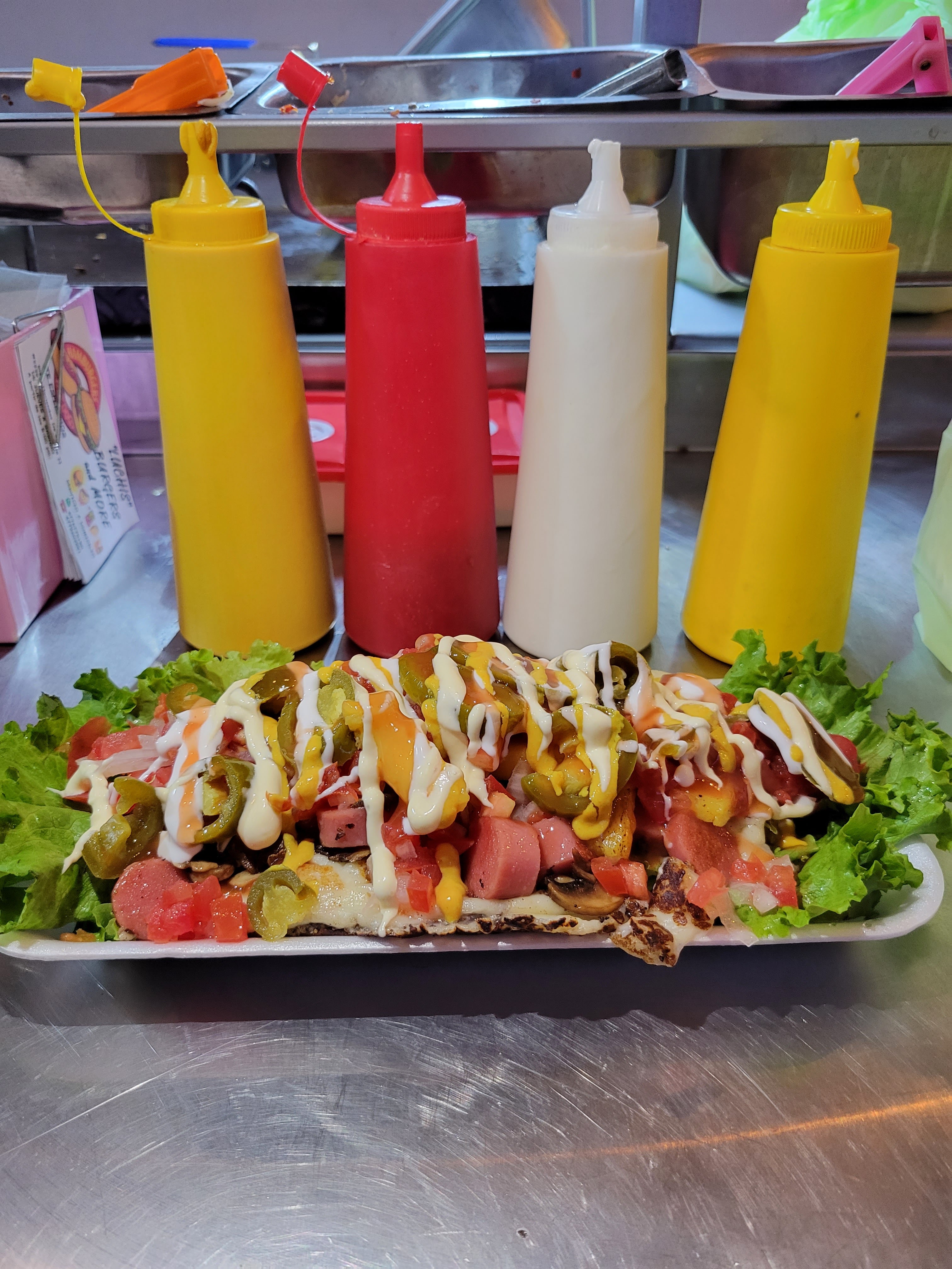 "Luchis" burgers and more image 2