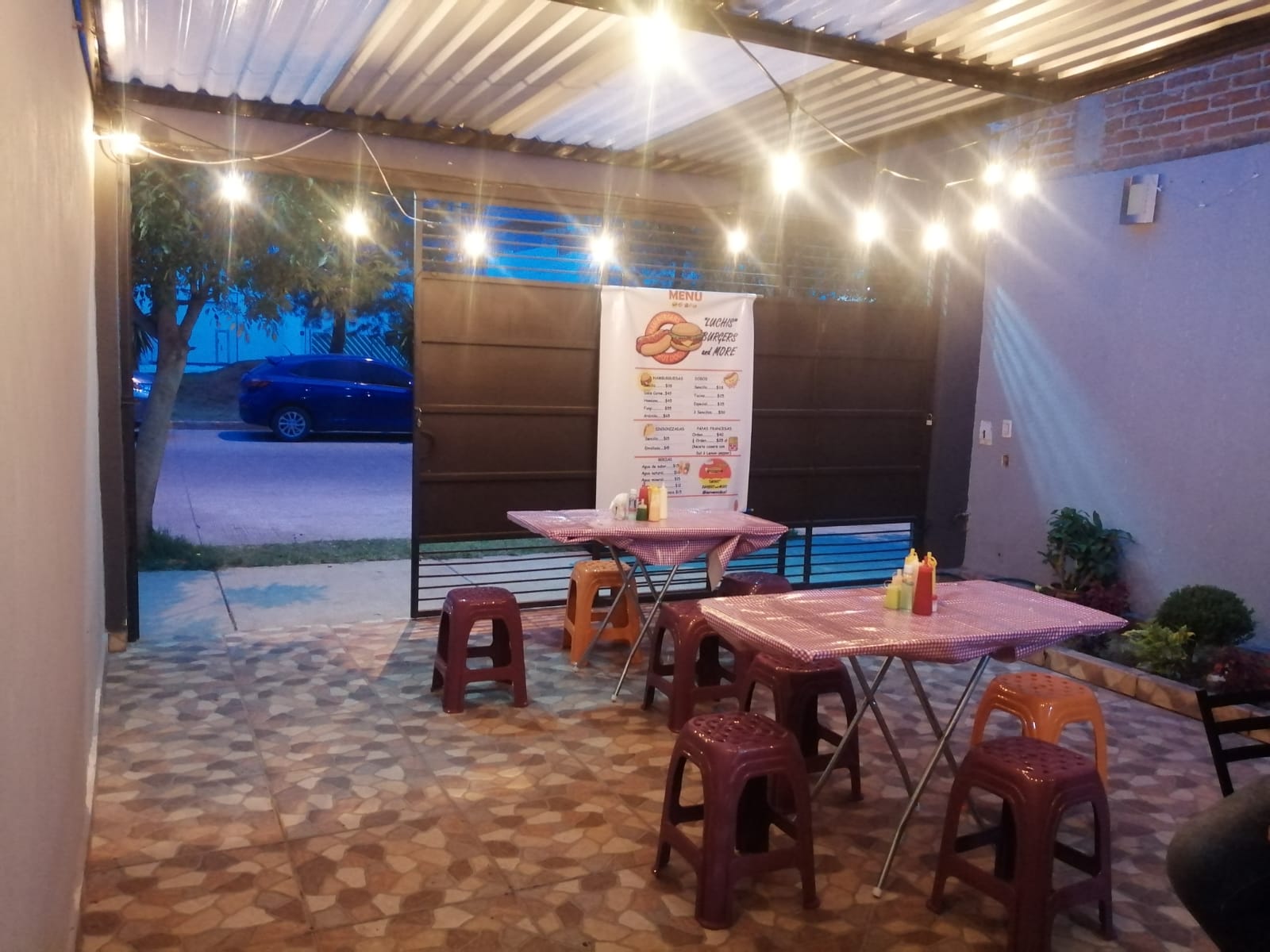 "Luchis" burgers and more image 5