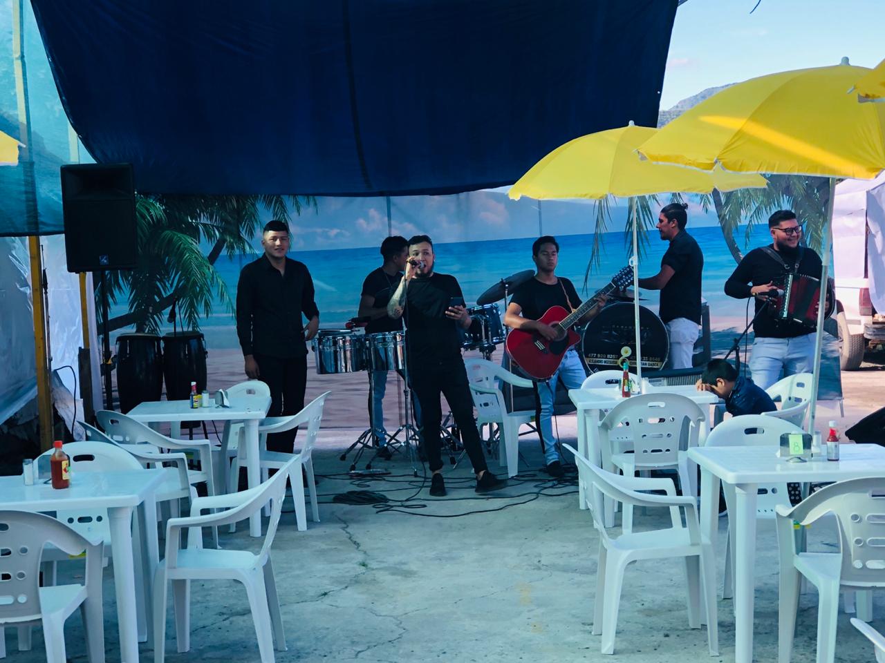 Mariscos playa azul león gto image 8