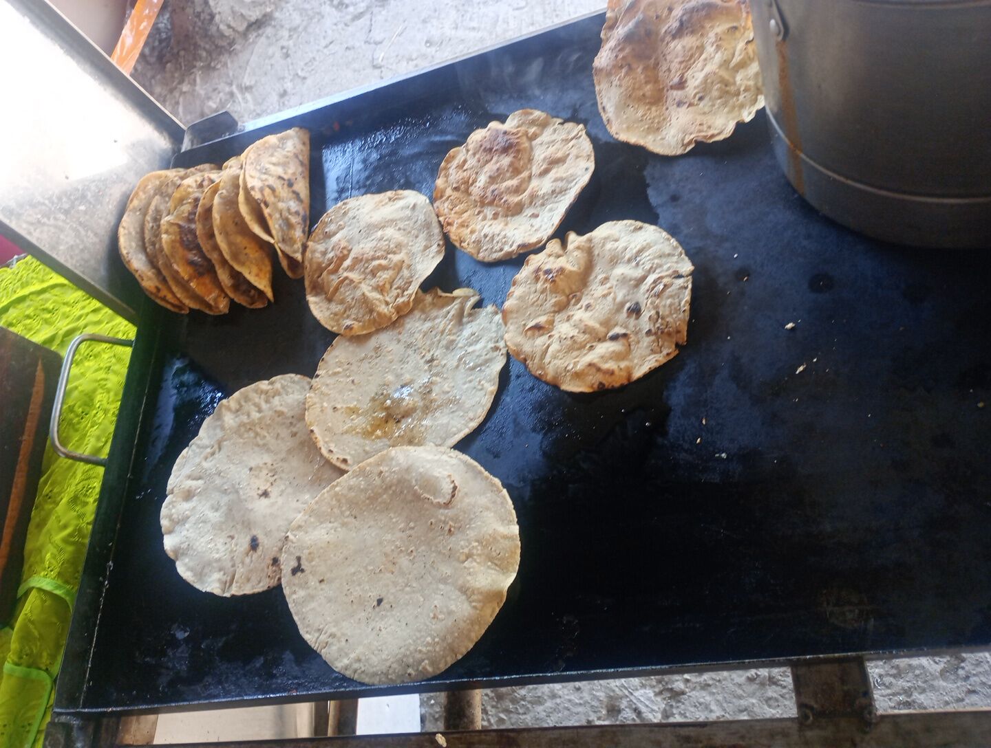 Almuerzos y comidas doña Eli quesadillas del comal image 6