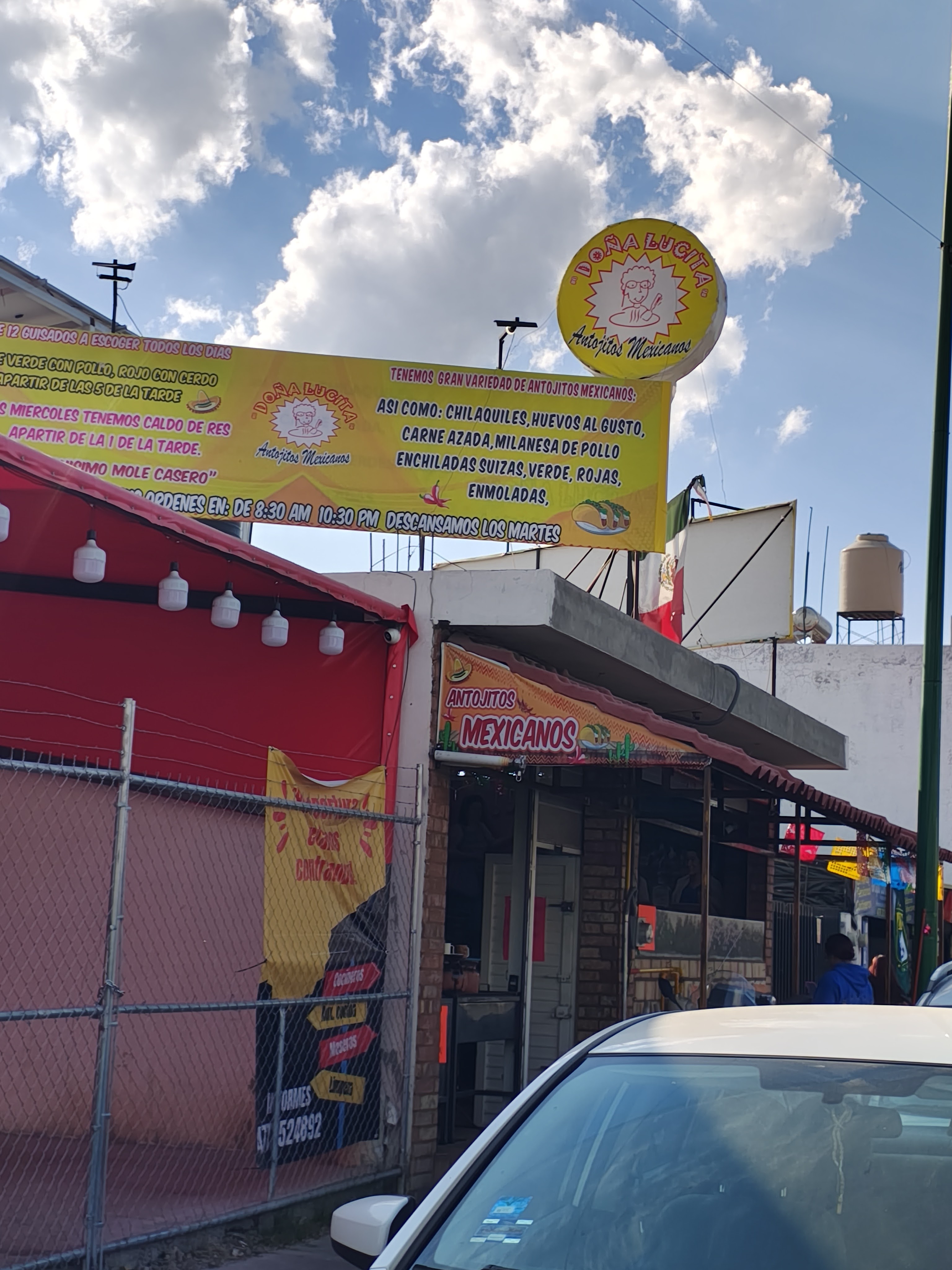 Antojitos Doña Lucita "Sucursal Heroes" image 7