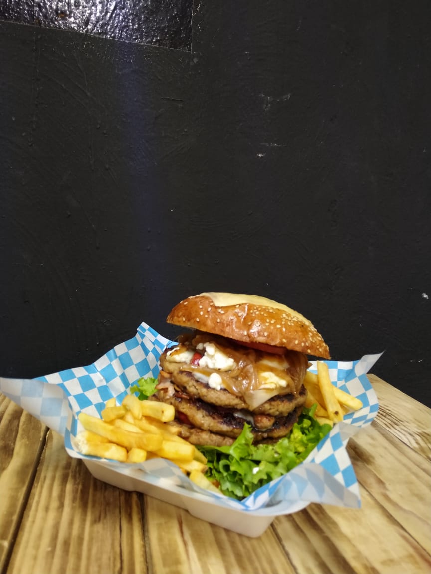 Ah La Burguer image 2