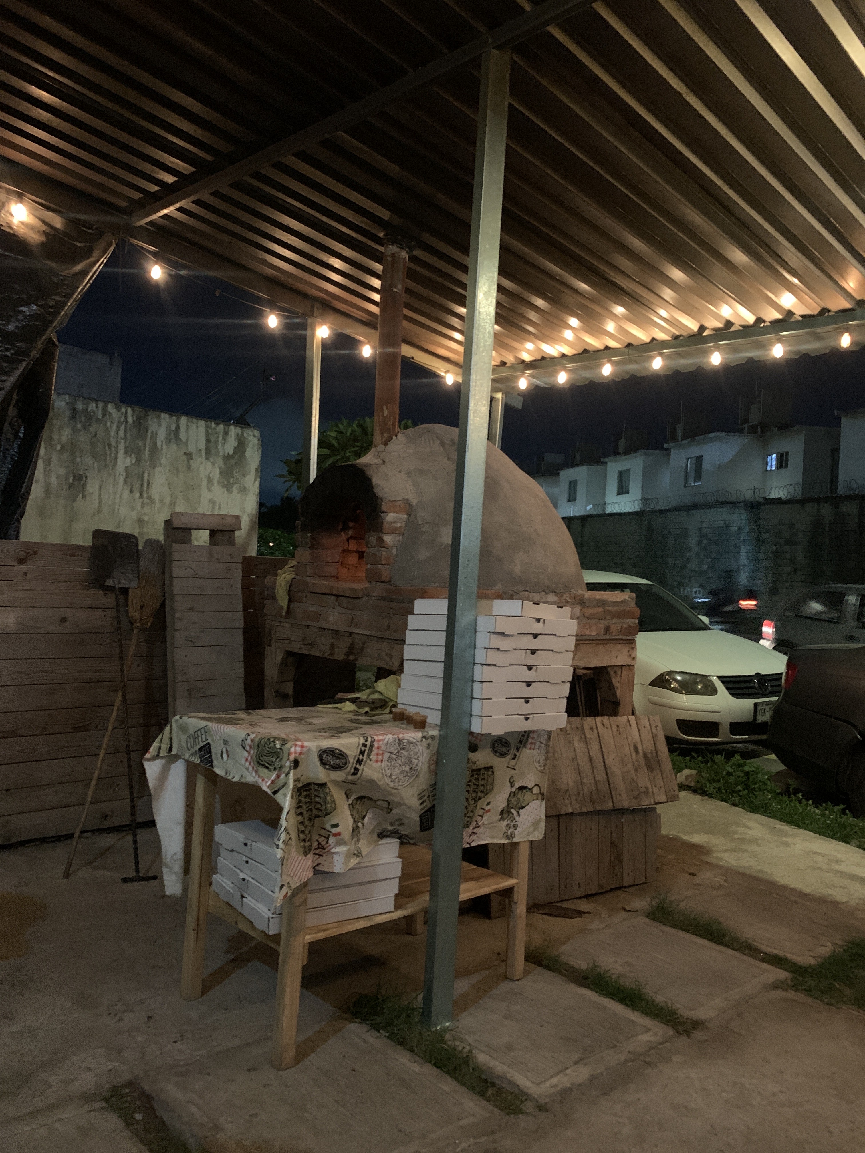 PICCOLOS PIZZA image 3