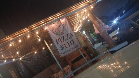 PICCOLOS PIZZA image 5