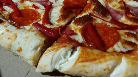 Derek's pizza cumuatillo image 1