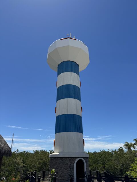 Marina Isla Cortes image 5