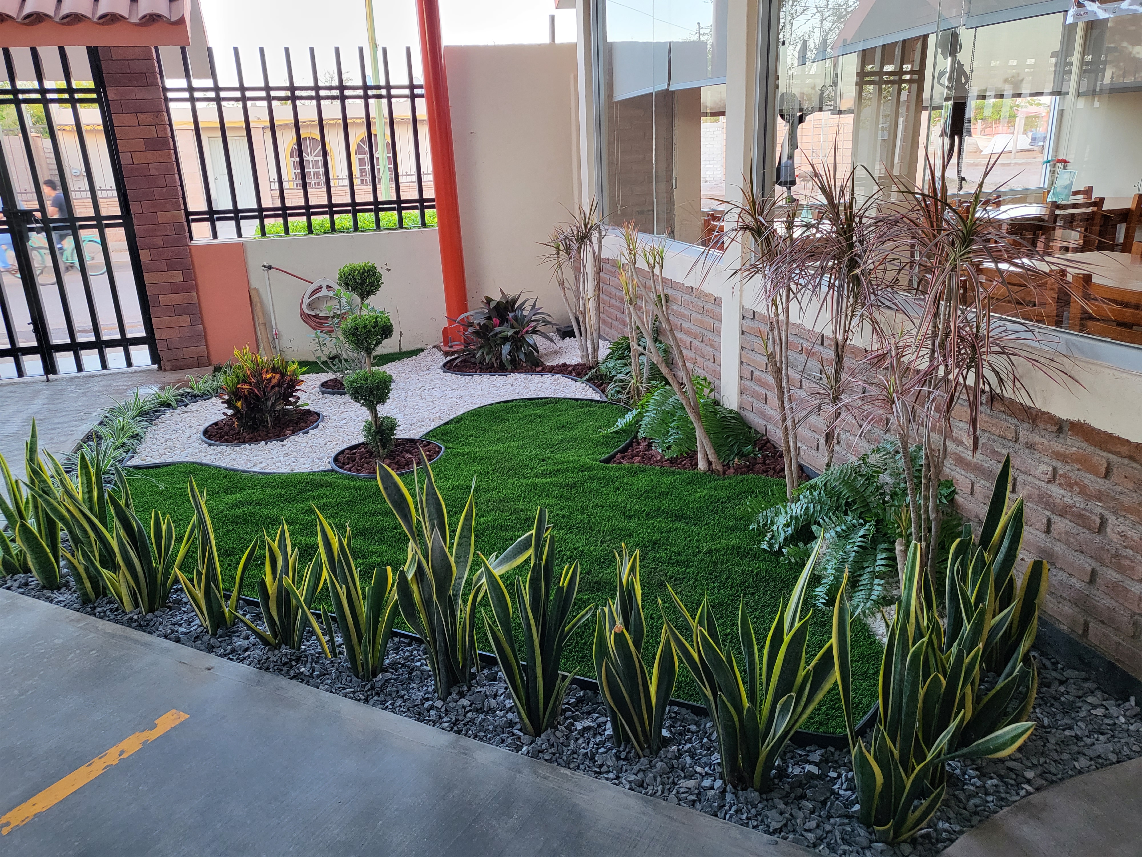 Las Limoneras Restaurante image 3