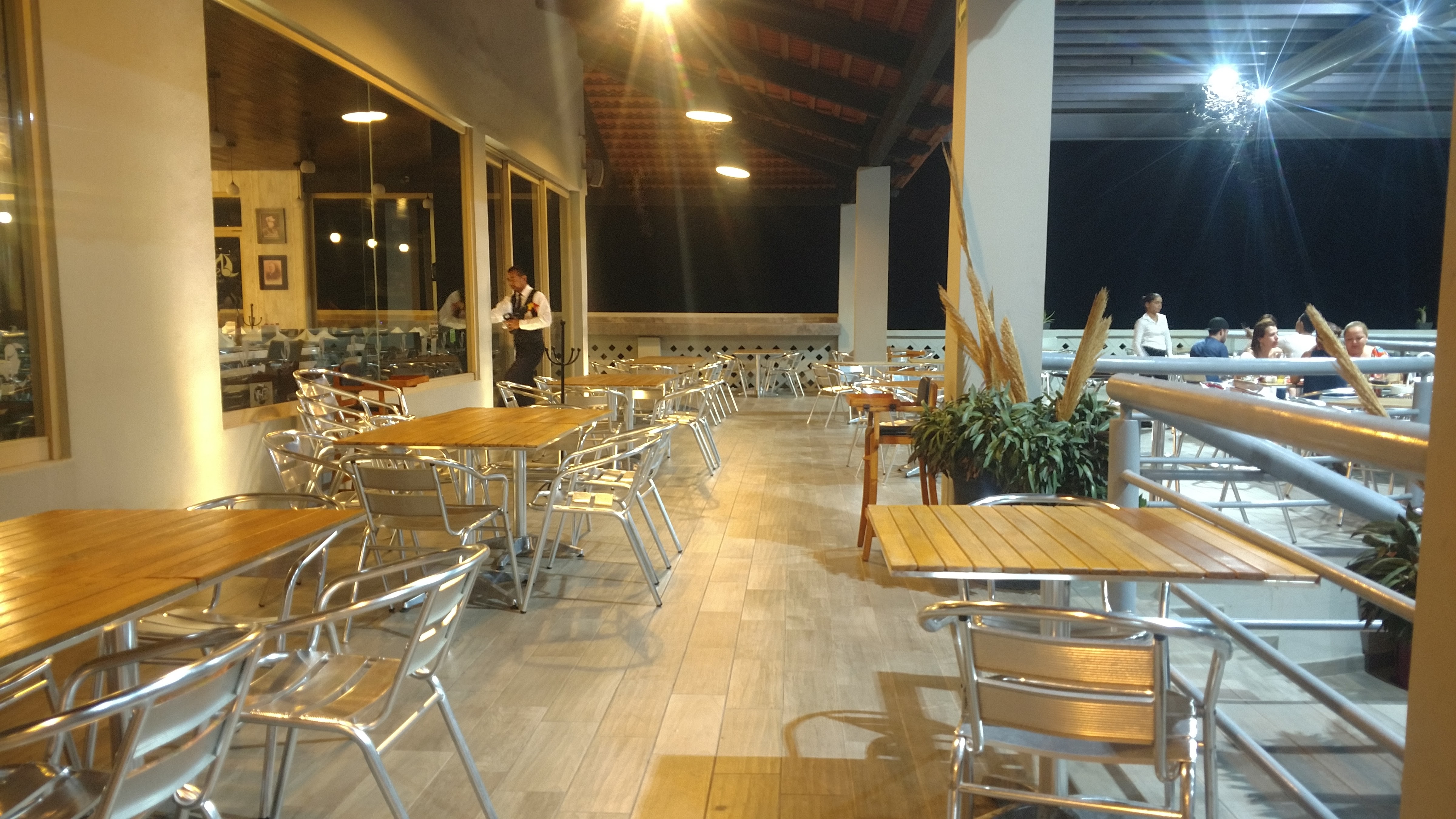 Stanley's Bar & Grill - Ohuira Bay image 1