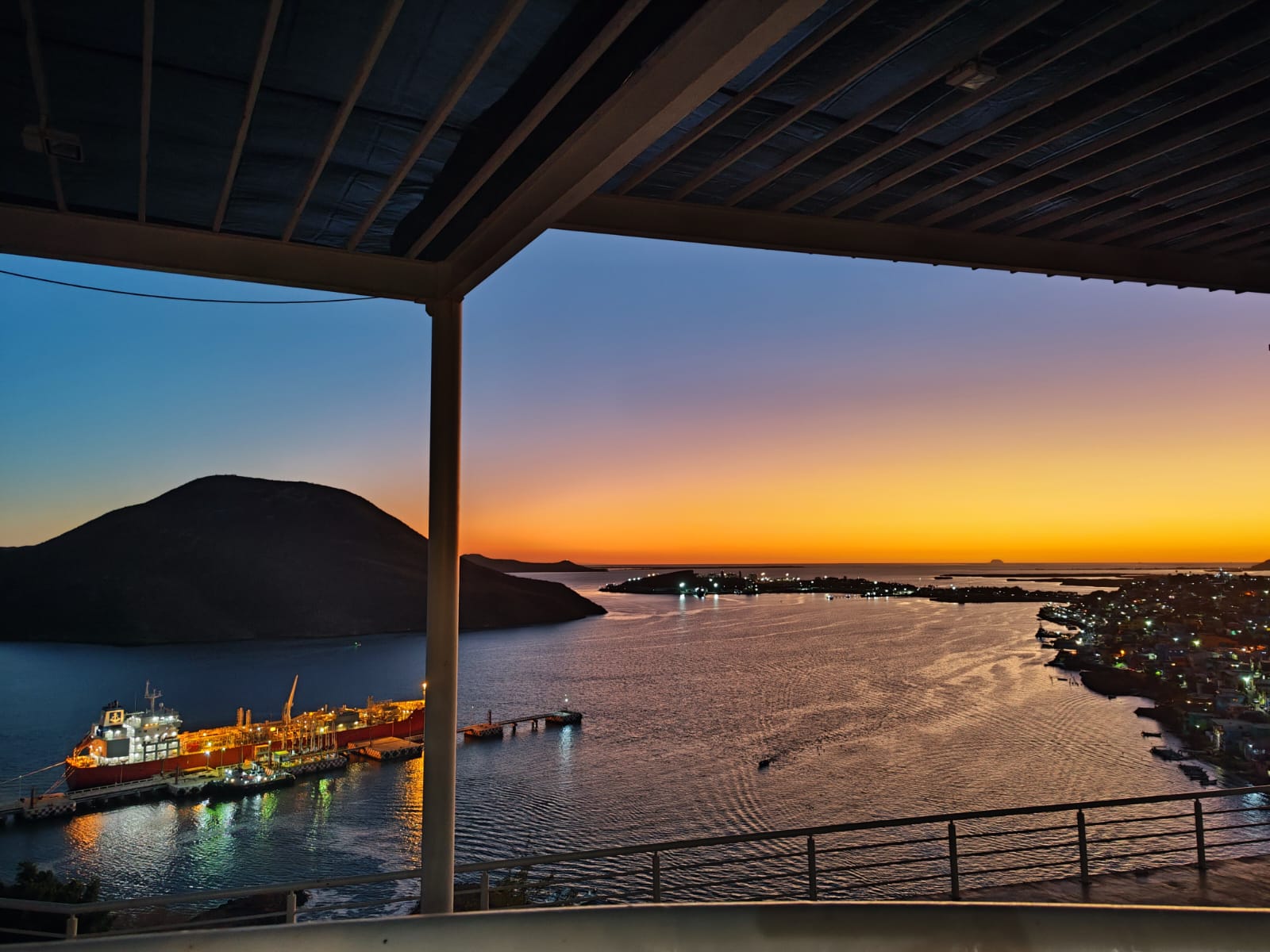 Stanley's Bar & Grill - Ohuira Bay image 5