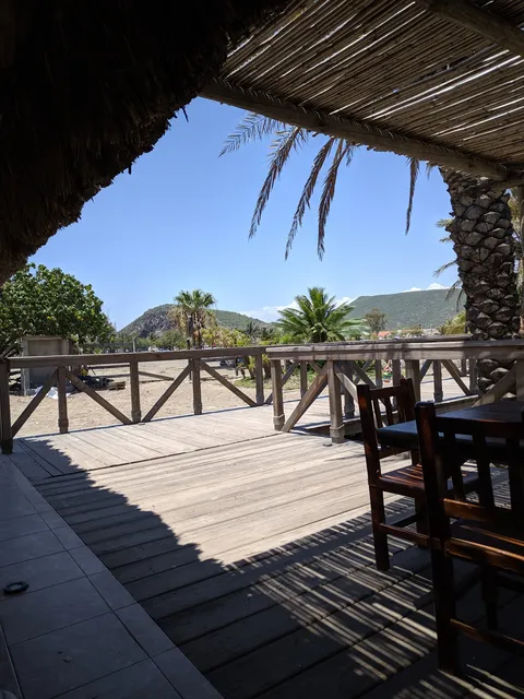 La Isla Restaurant image 1