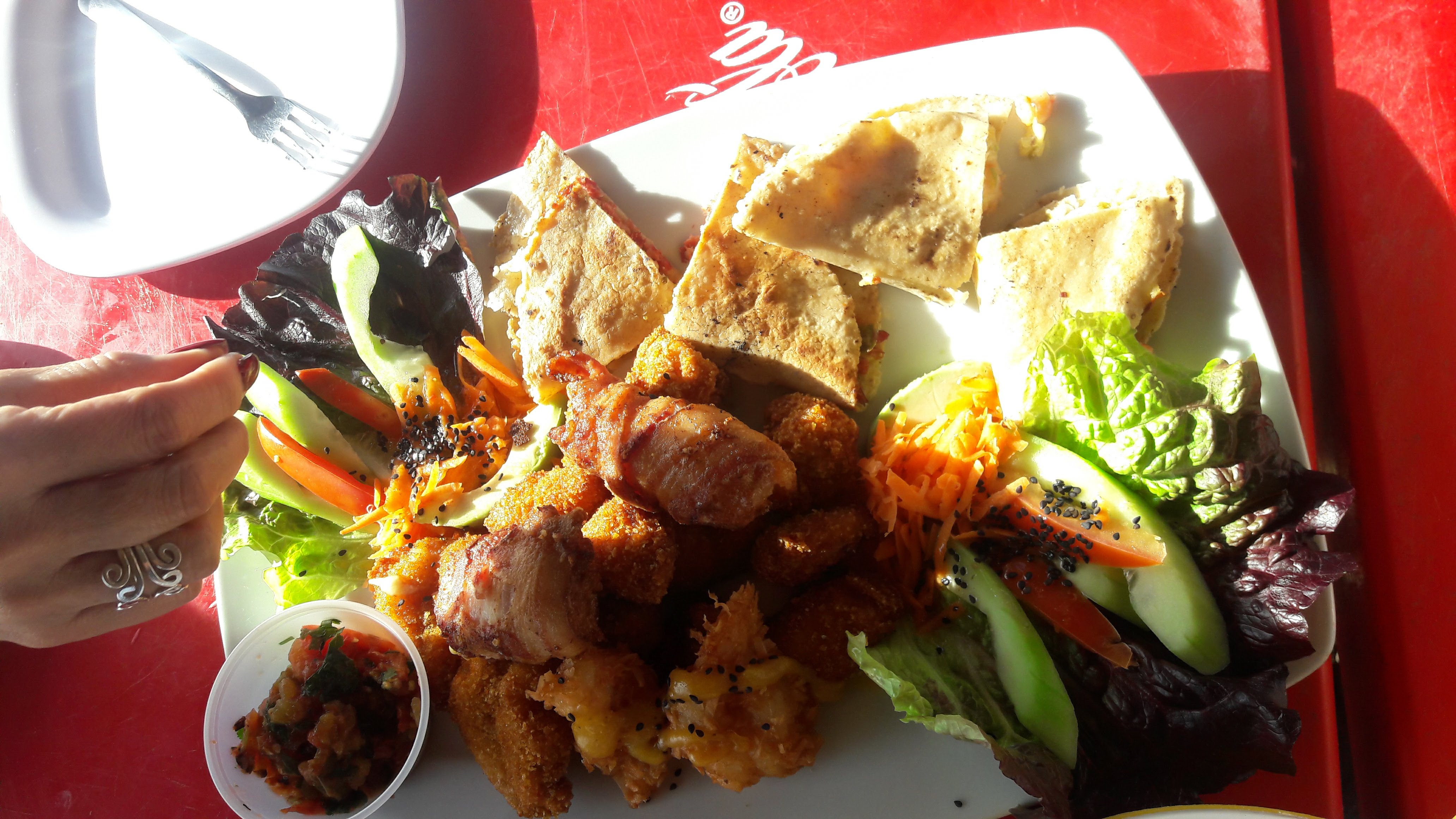 La Isla Restaurant image 2