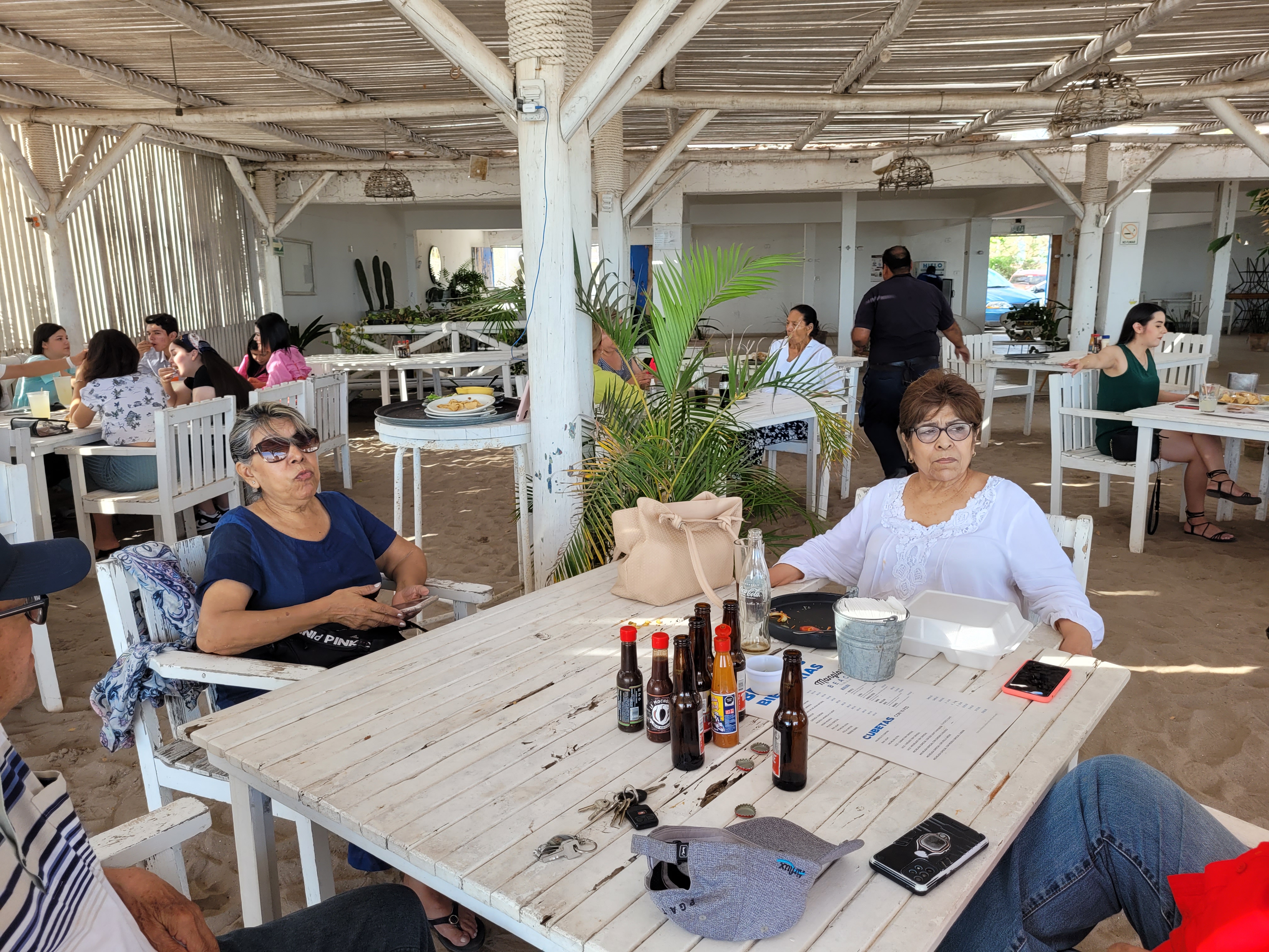 Manglar Beach Restaurant image 4