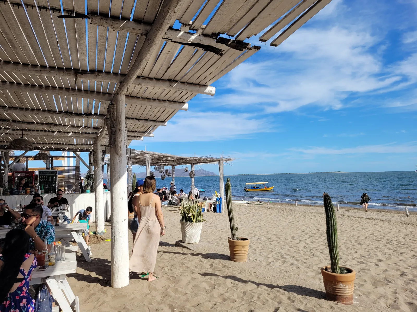 Manglar Beach Restaurant image 8