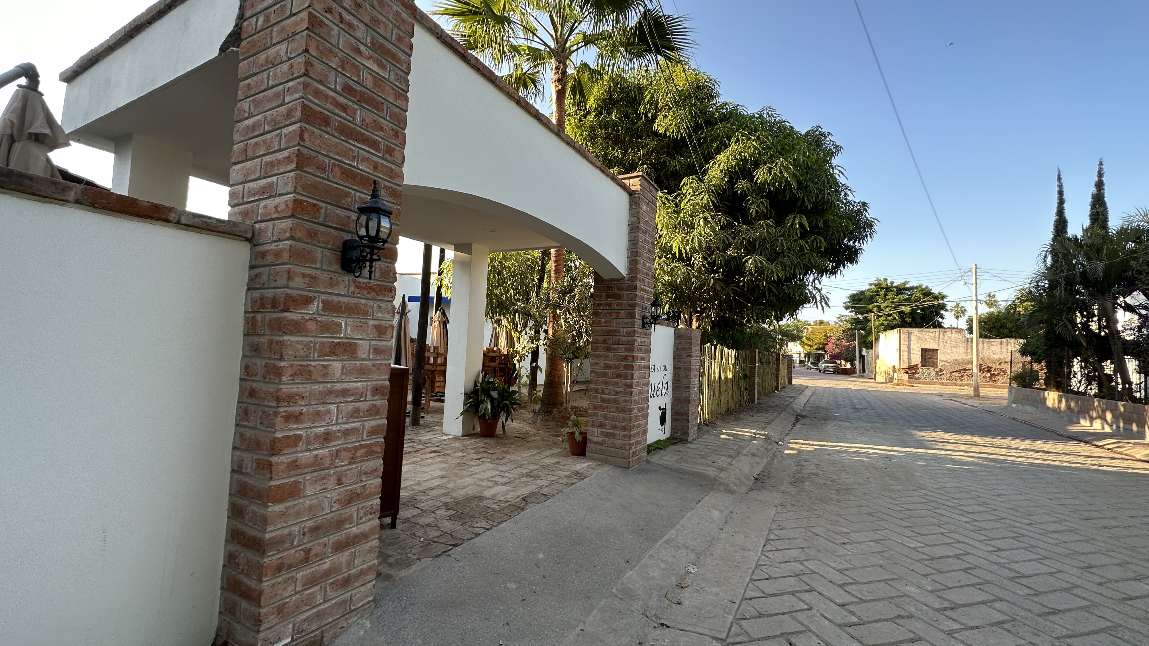 La Casa de Mi Abuela image 3