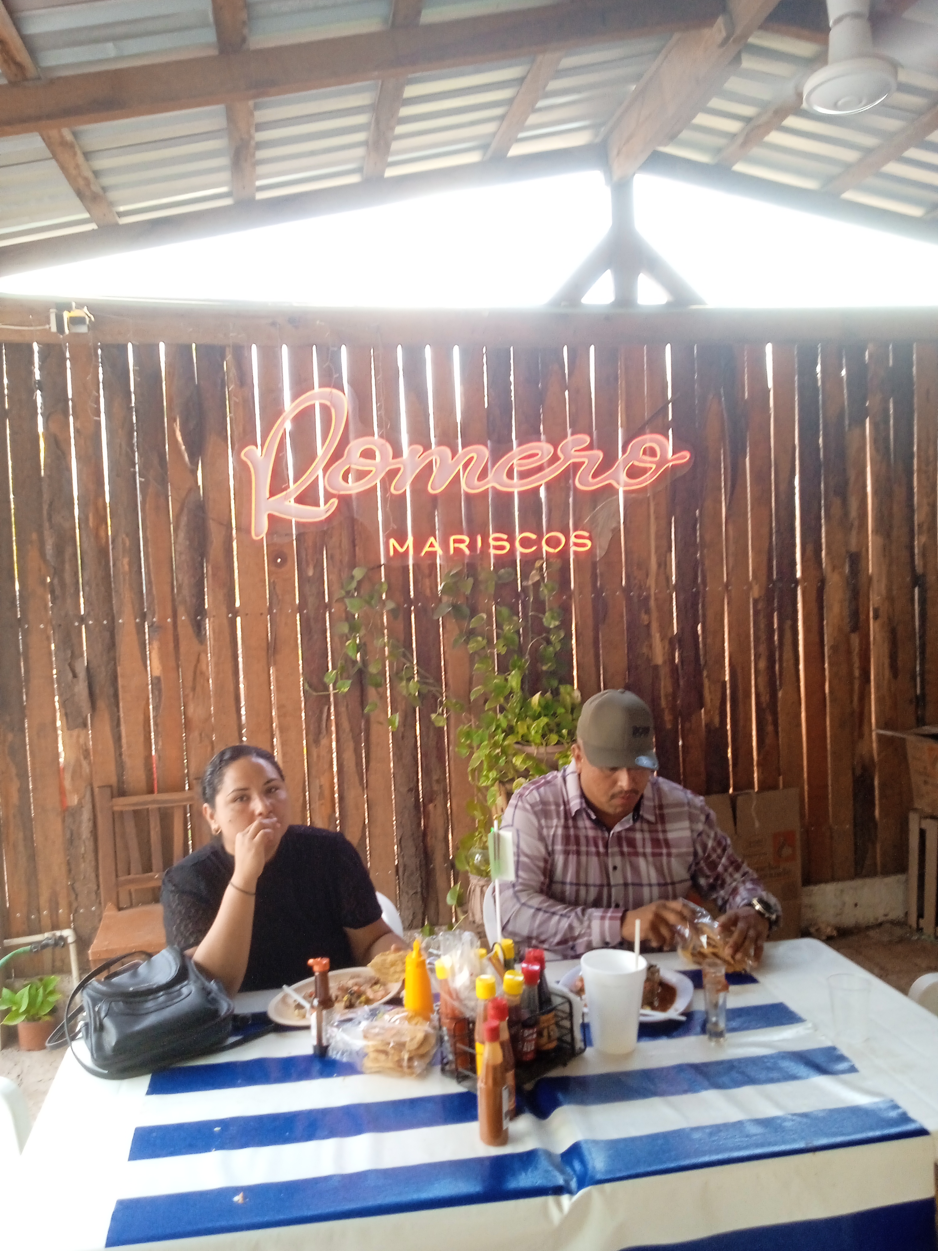 Mariscos Romero image 1