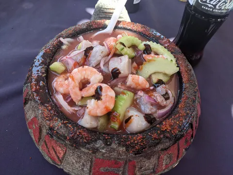 Las Glorias Restaurant image 4