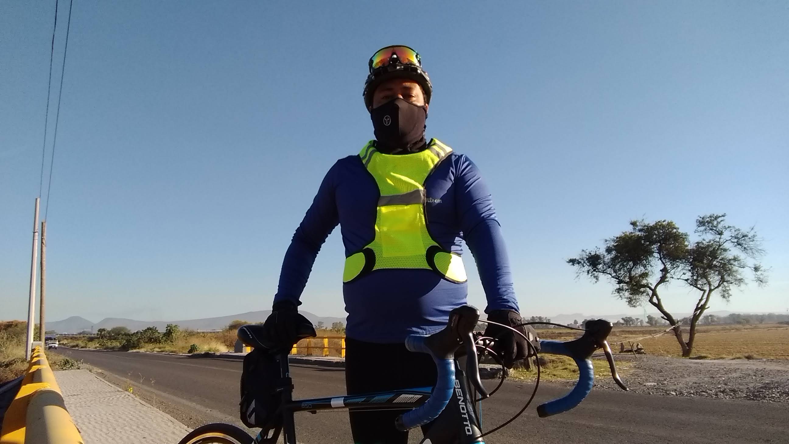 Micheladas Y Botanero "La Cabaña" image 1