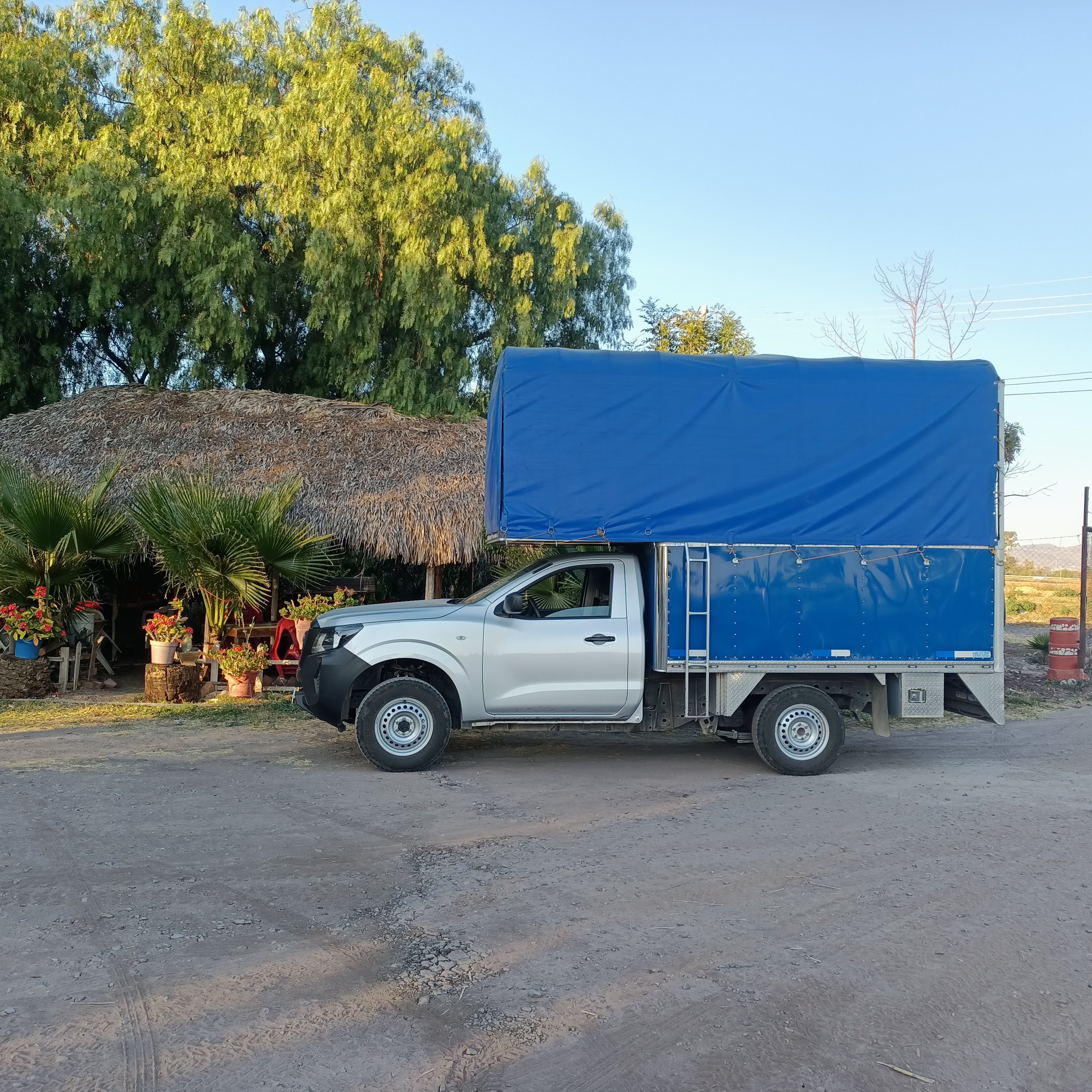 Micheladas Y Botanero "La Cabaña" image 9