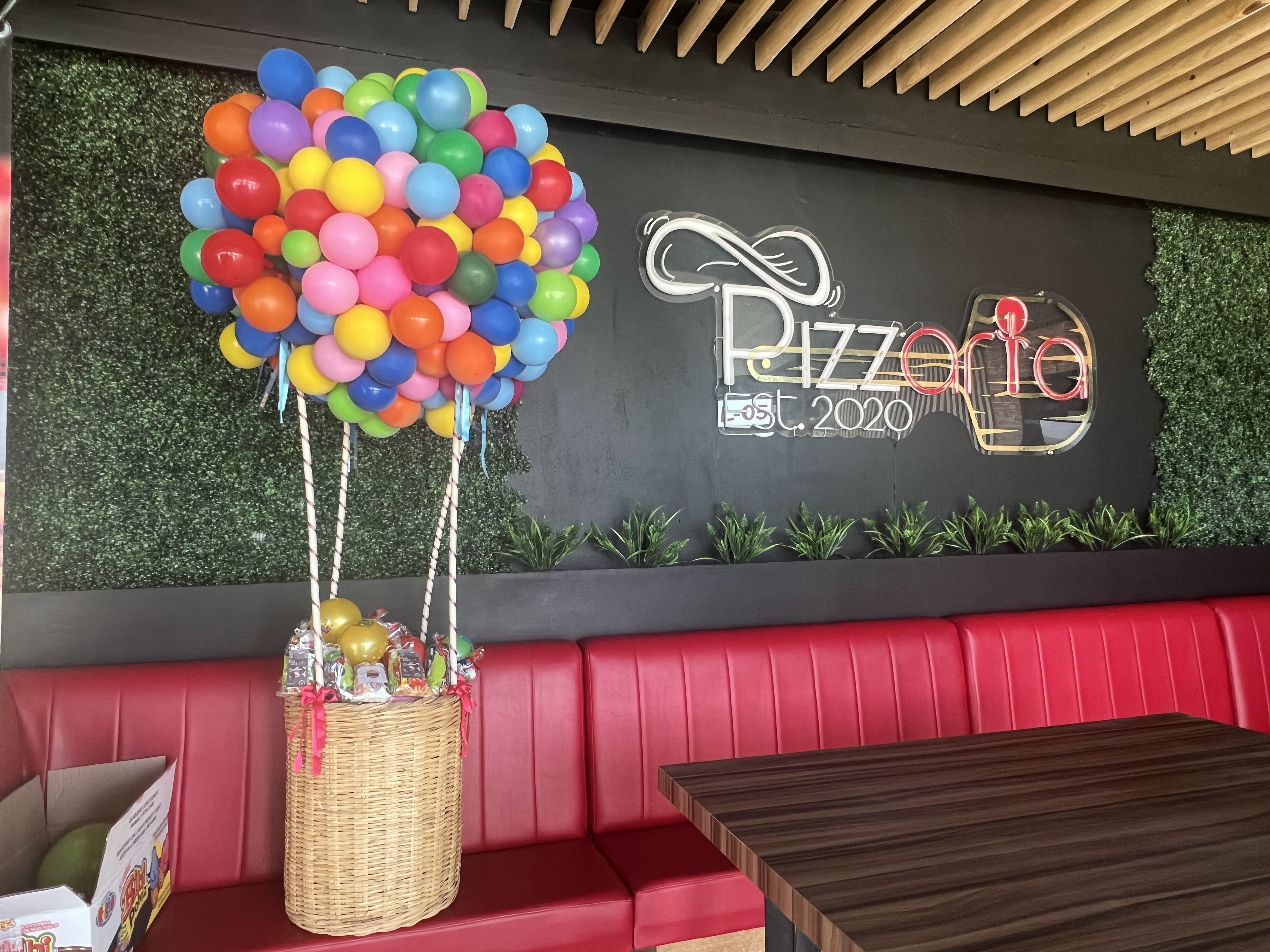 Pizzaria image 5