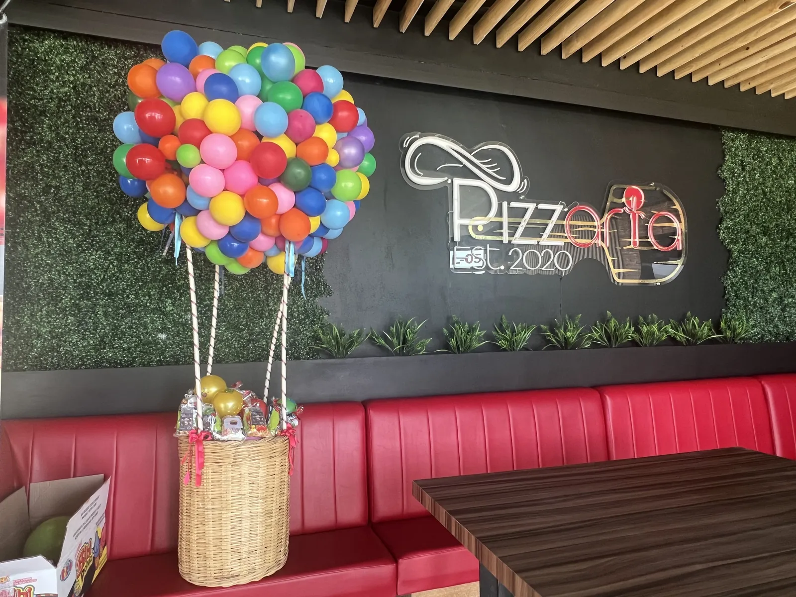 Pizzaria image 5