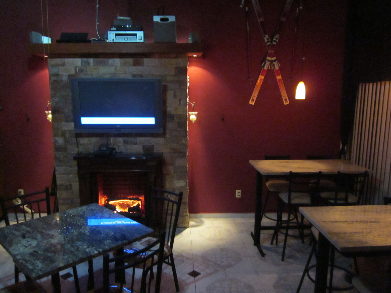Stone Bar & Grill image 4
