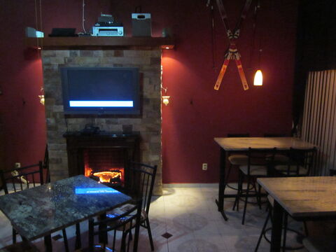 Stone Bar & Grill image 4
