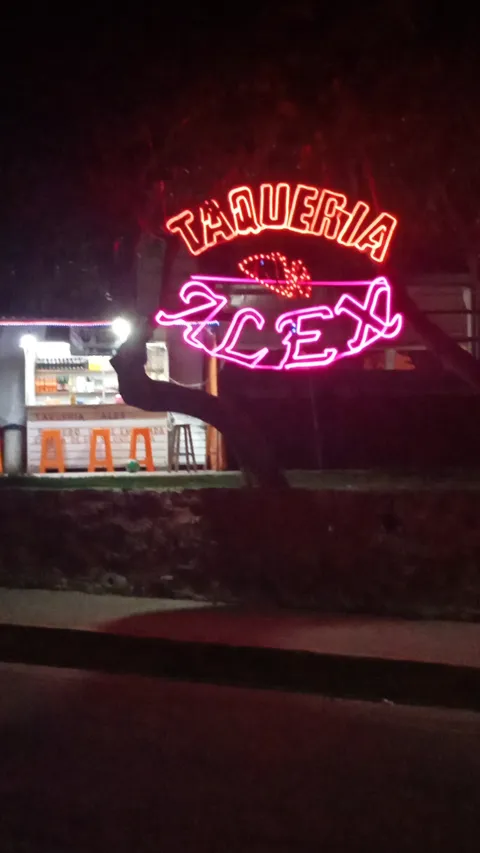 TAQUERÍA "ALEX" image 3