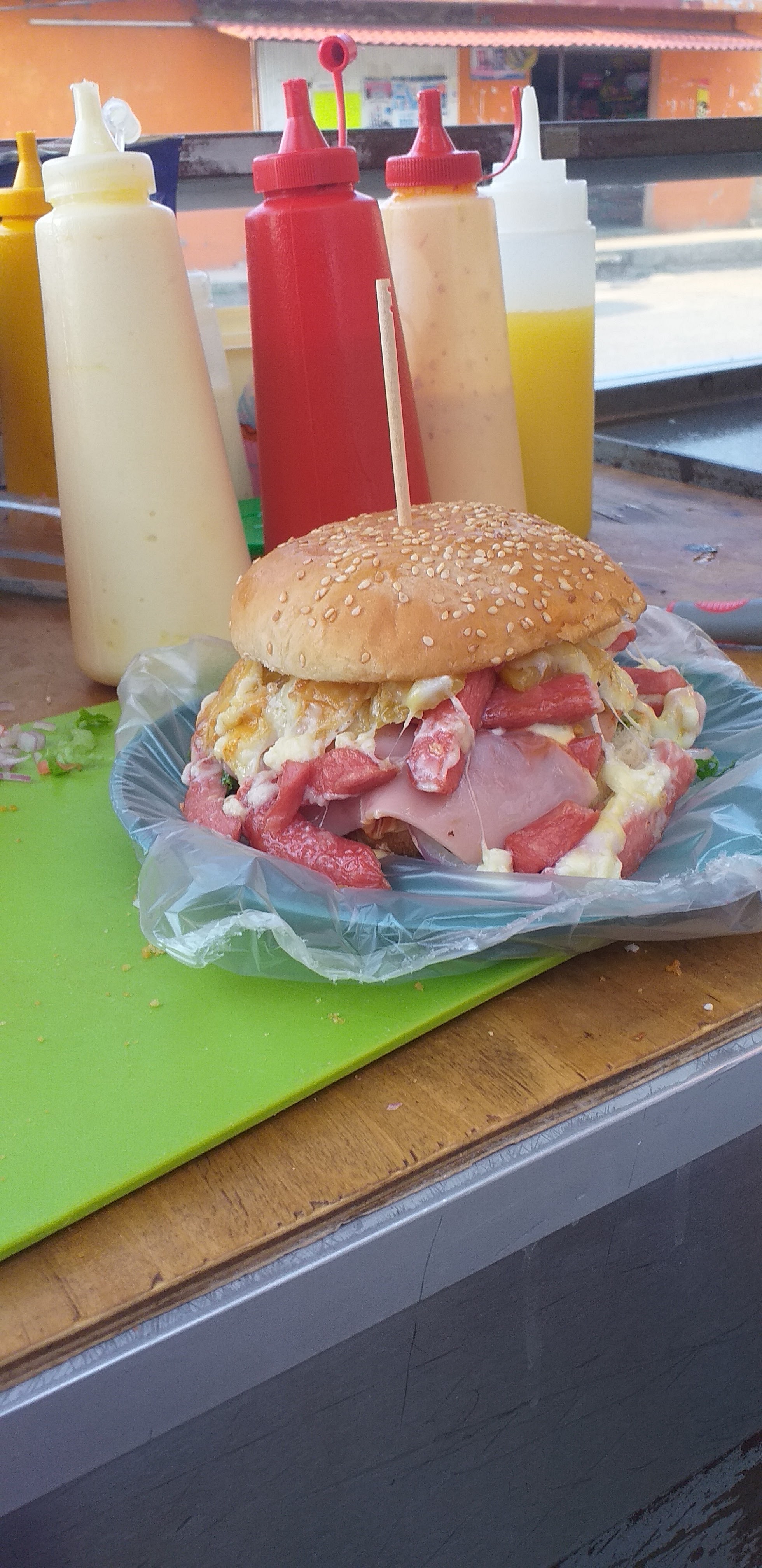 Hamburguesas "el canchis" image 9