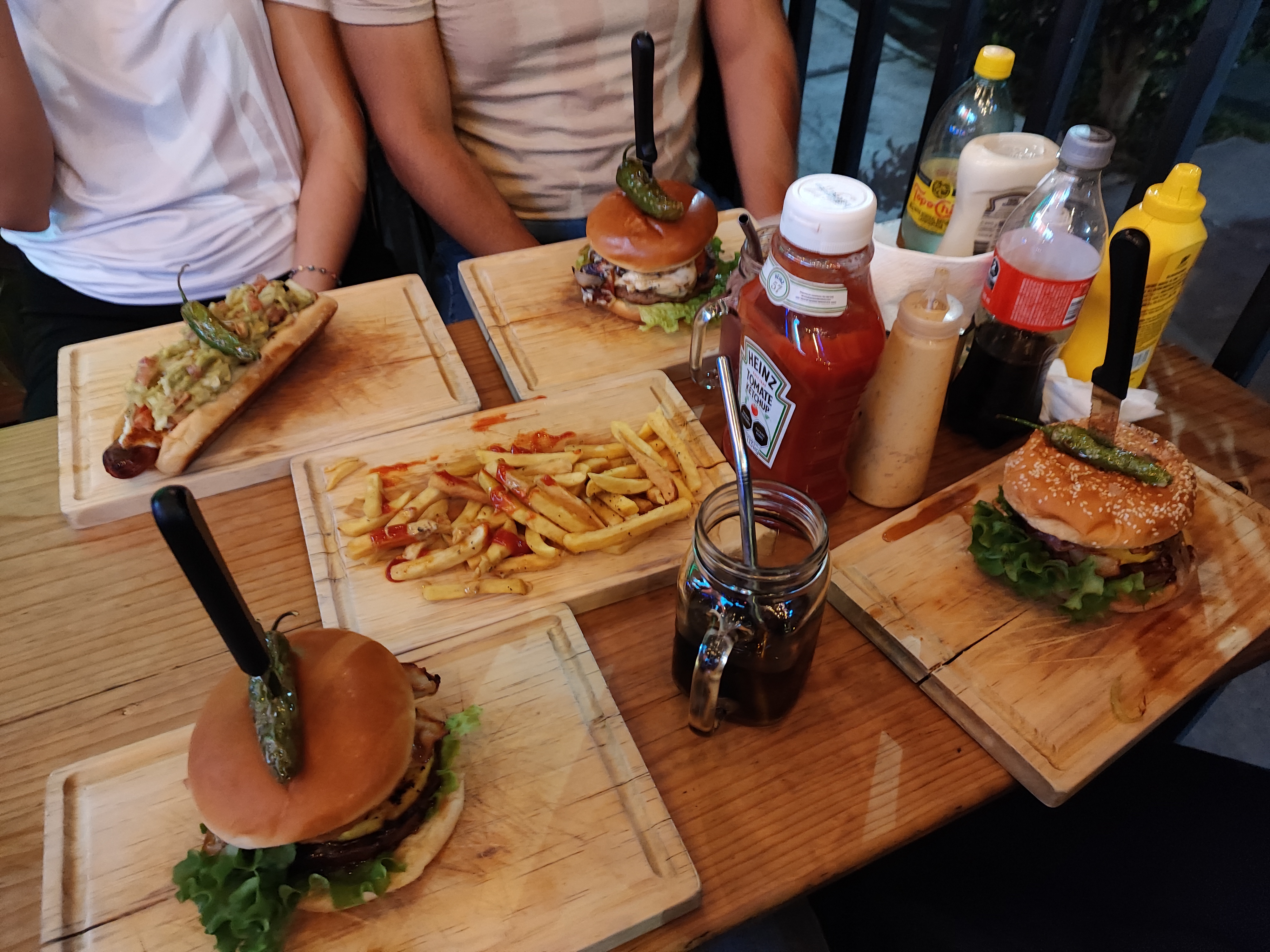 La brasas: Burger&Hot-Dogs image 2