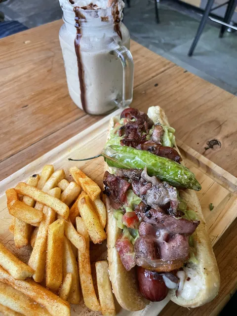 La brasas: Burger&Hot-Dogs image 4