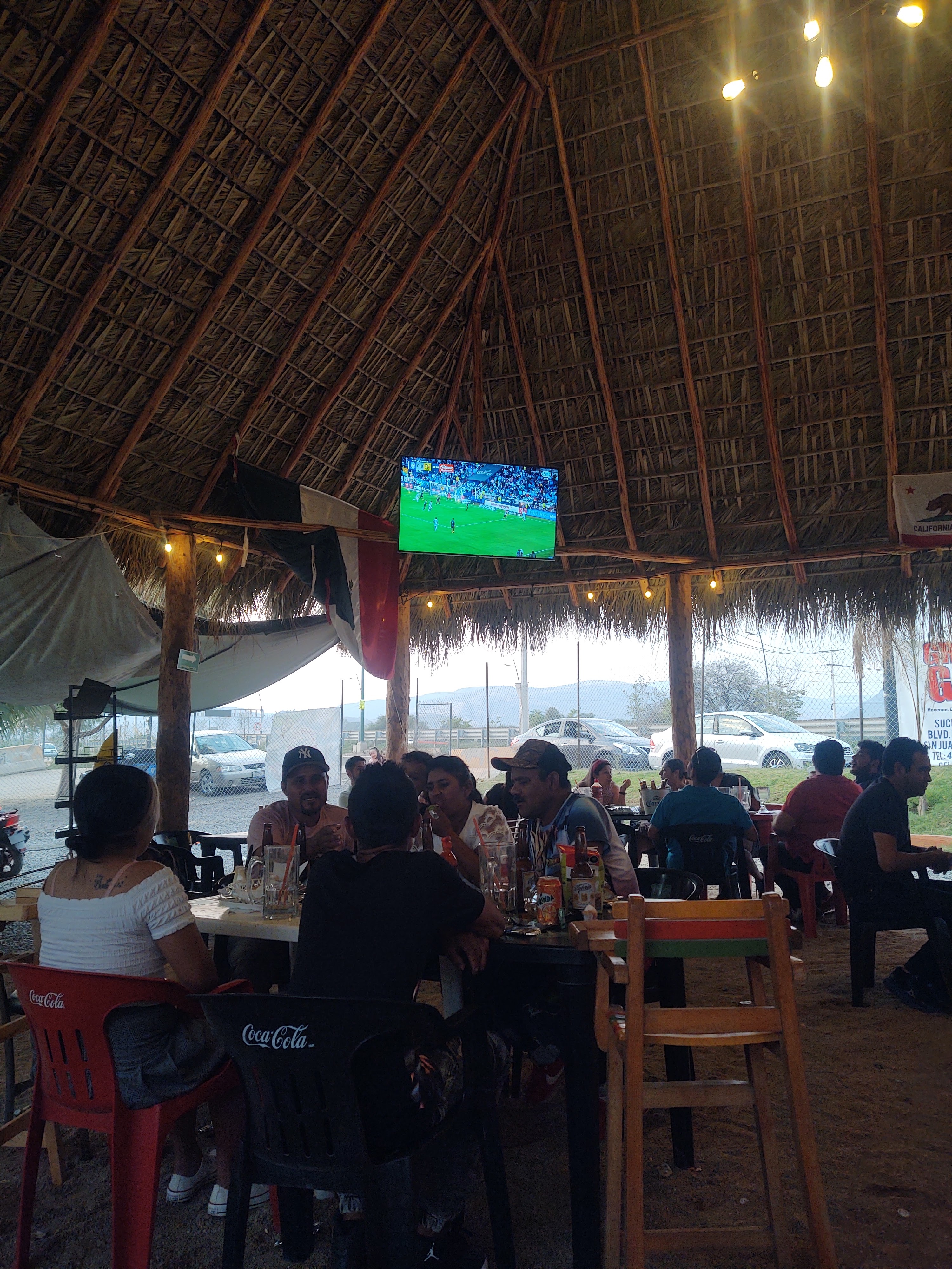 Mariscos Yeyos image 10