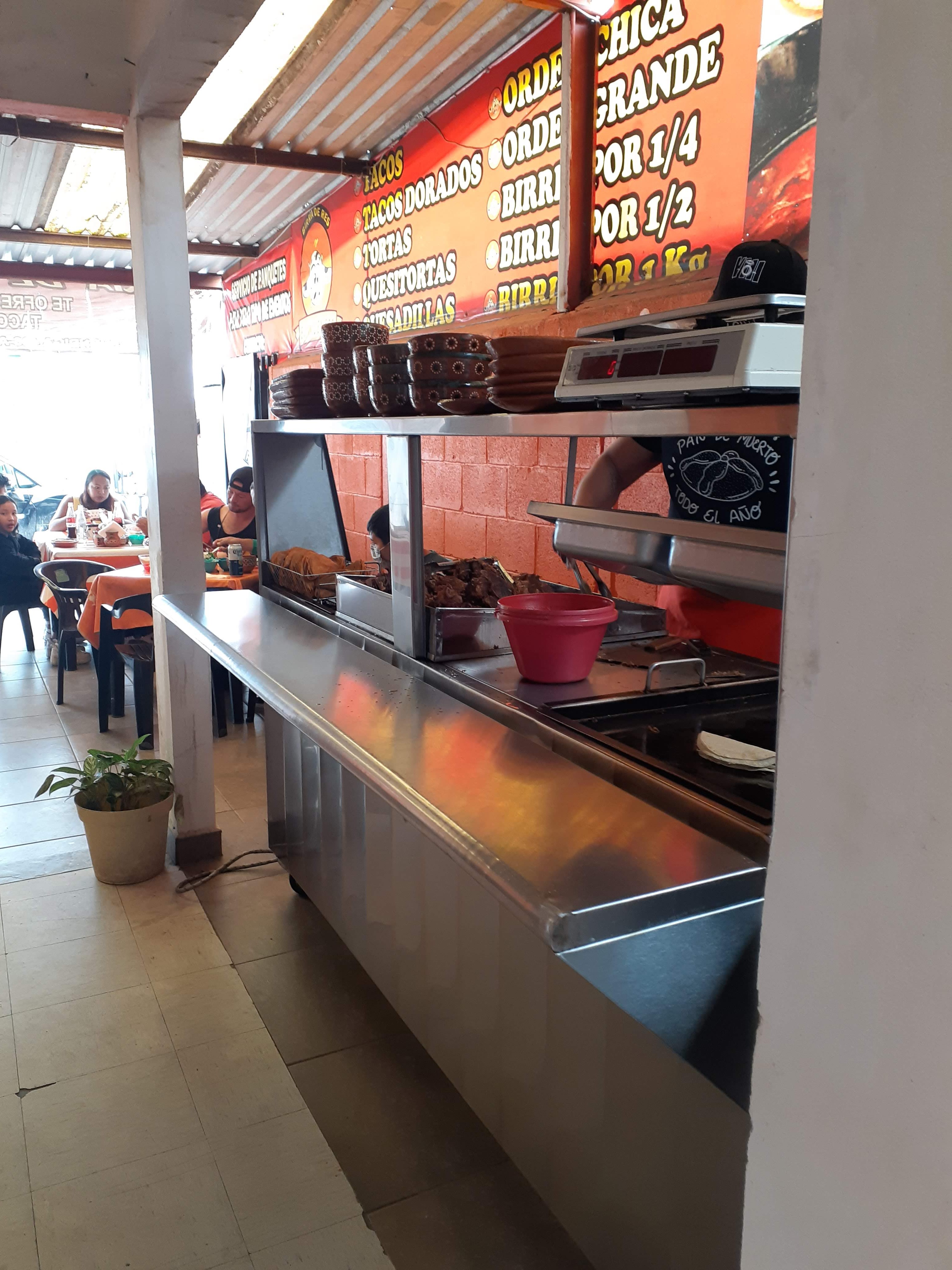 Birria de res "El Wuenses" image 9