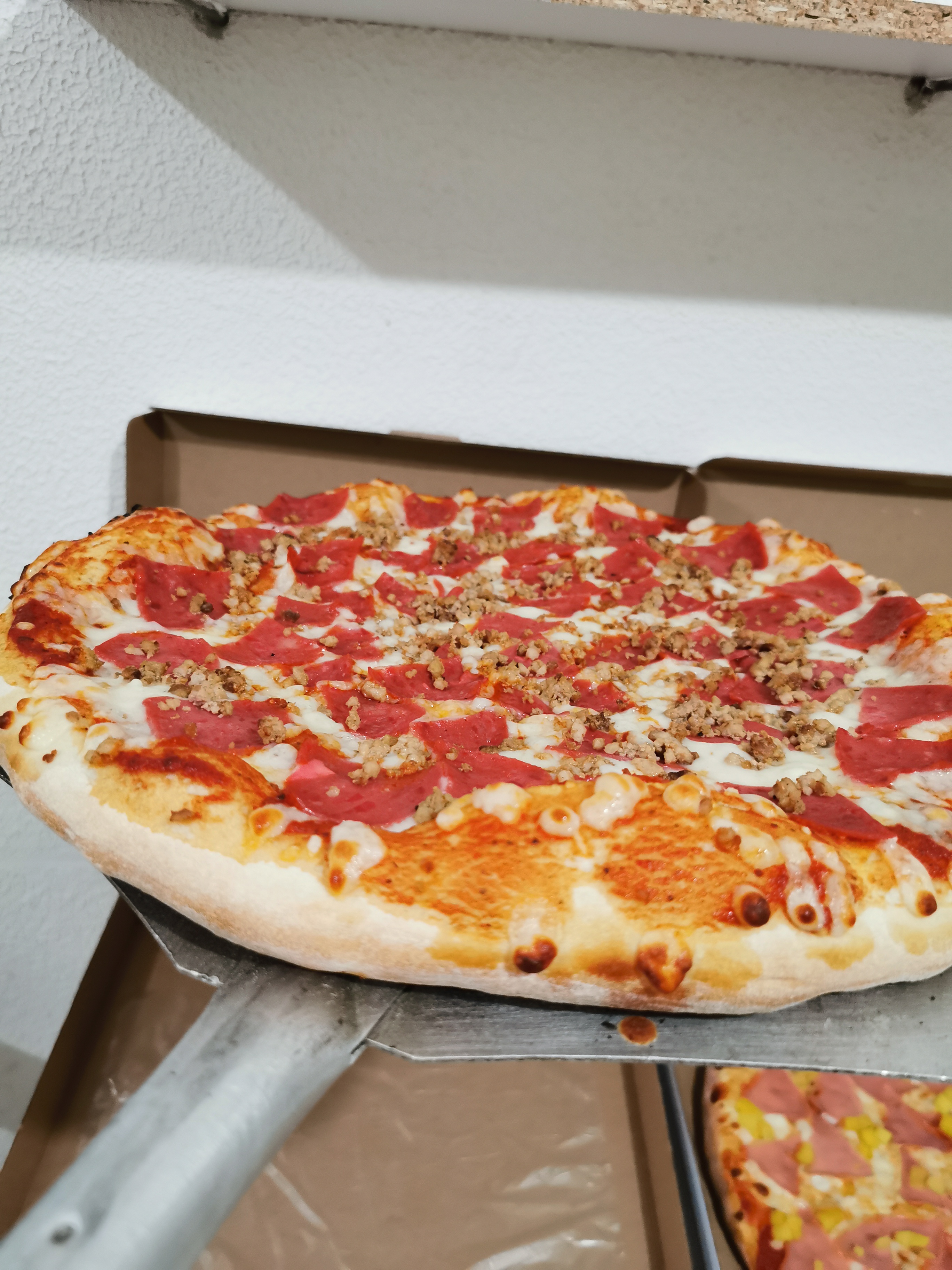 Louis italian pizza image 5