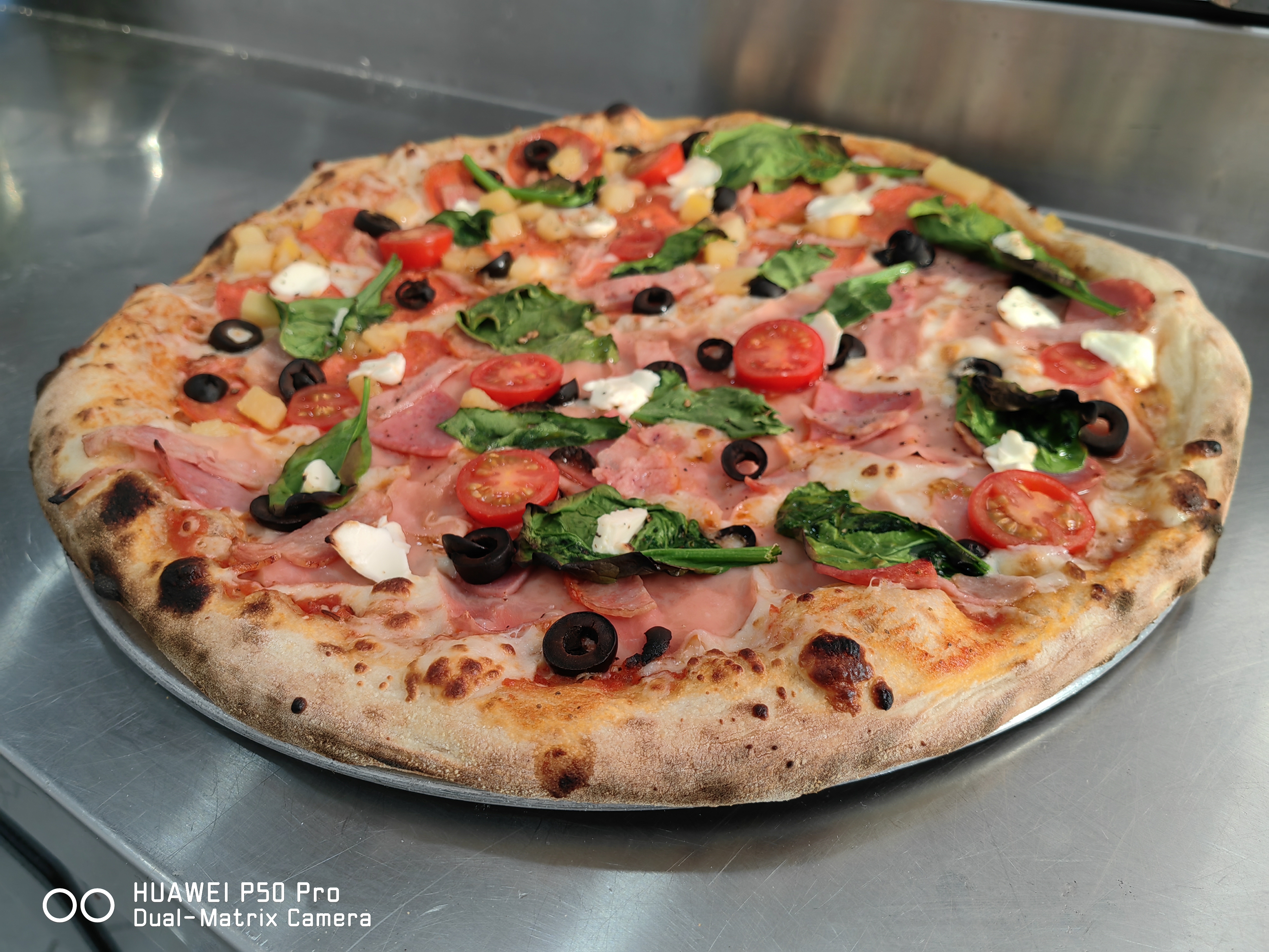 Louis italian pizza image 7