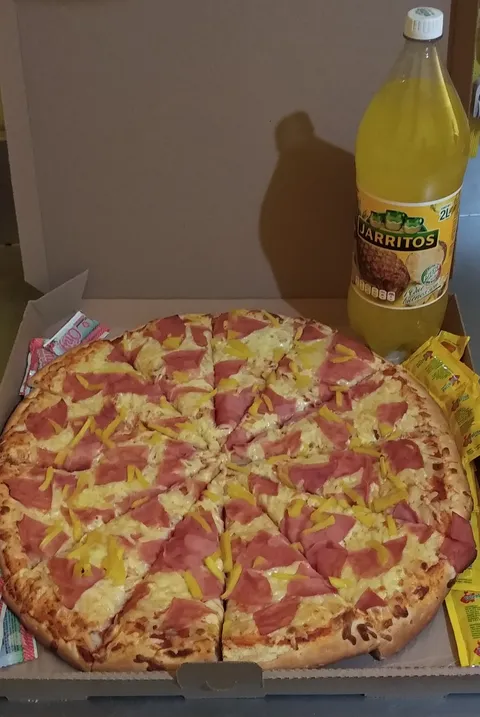 Super Pizza Charly image 1