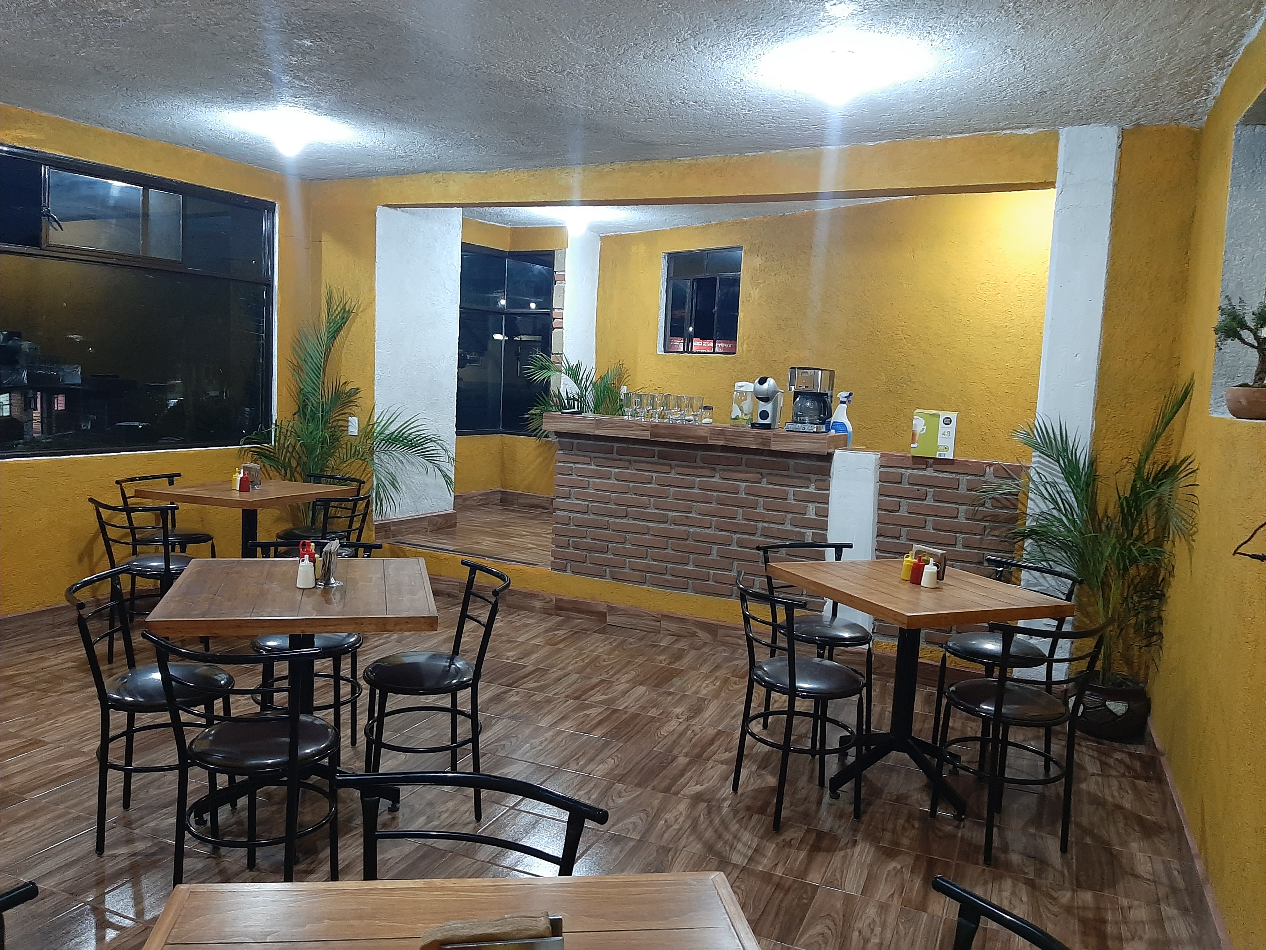 Hamburguesas "LA CURVA" image 1